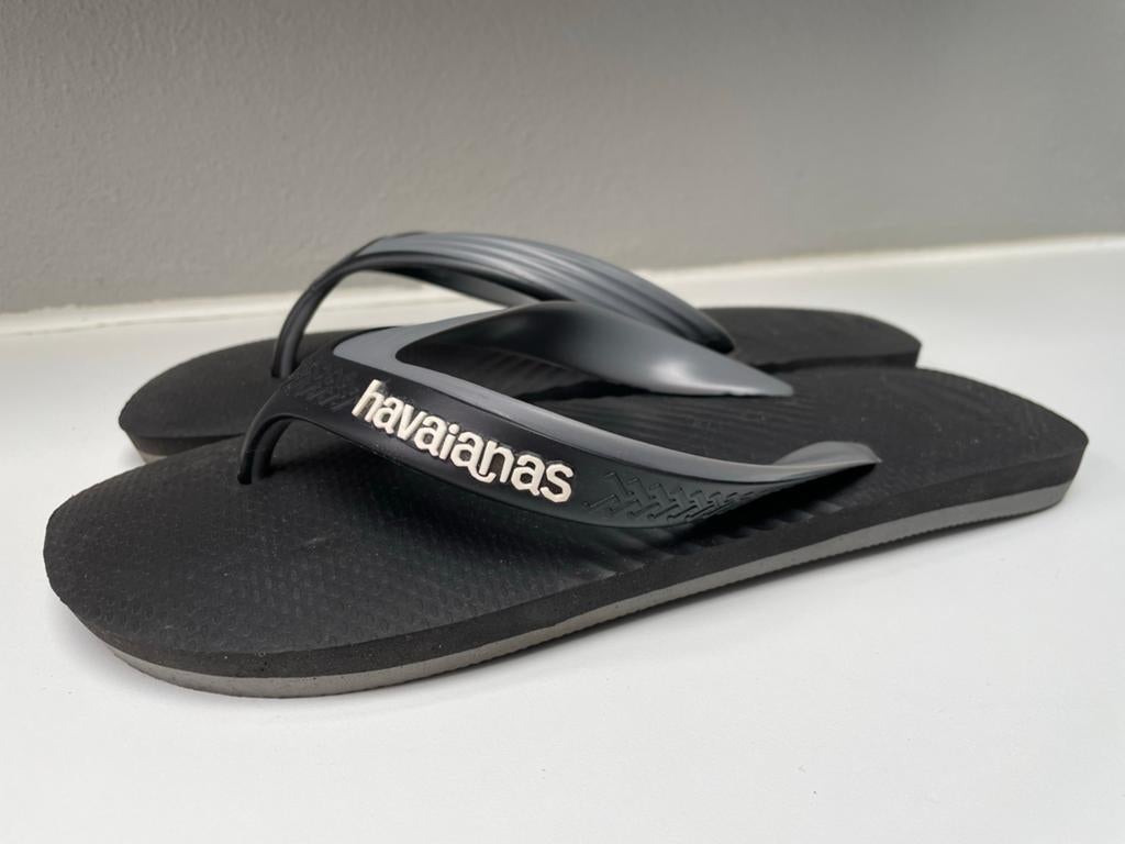 Havaianas Slippers Maat 41-42 - 1 x gedragen, Ophalen of Verzenden, Zo goed als nieuw, Zwart