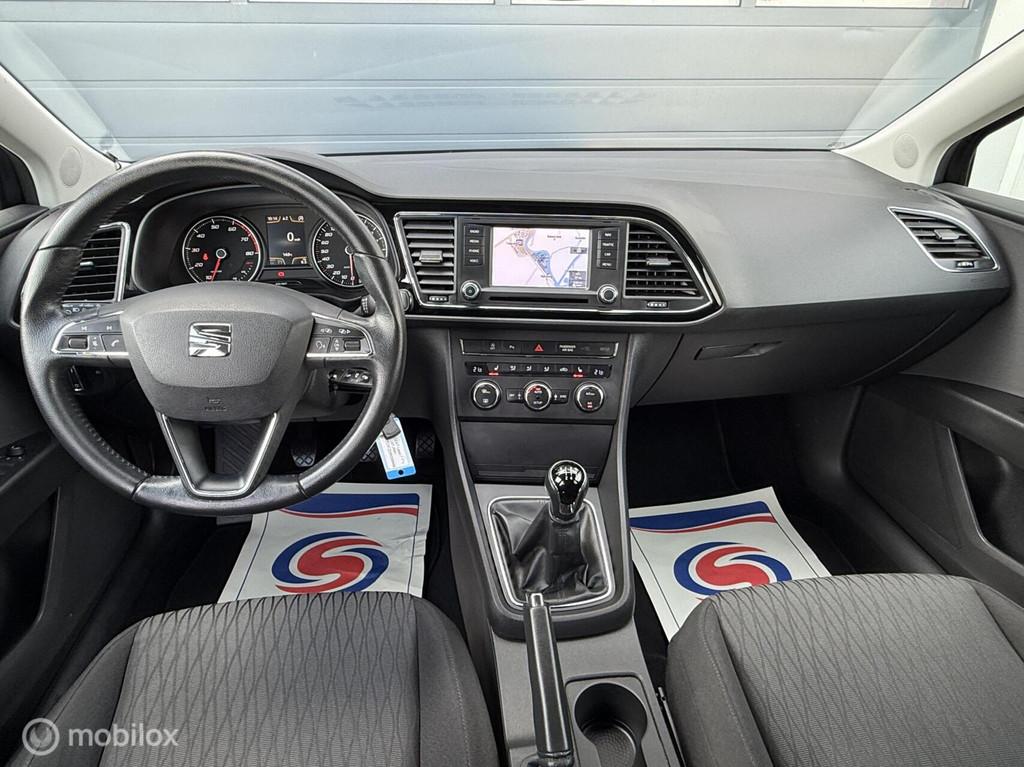 Seat Leon 1.2 TSI Style Trekhaak 18inch Navi PDC Stoelverw C, Voorwielaandrijving, Euro 5, Gebruikt, 4 cilinders