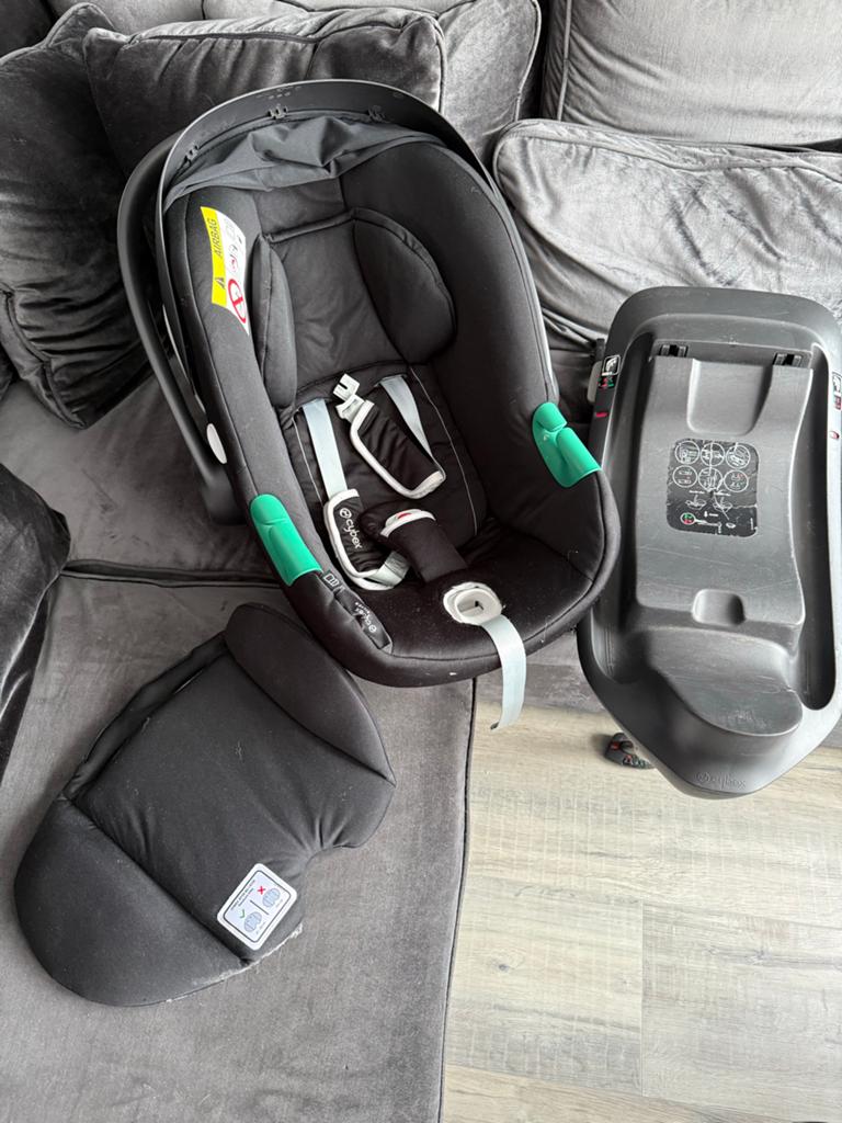 Cybex Aton 5 autostoel met Isofix base, Zijbescherming, Zo goed als nieuw, Isofix, 0 t/m 13 kg