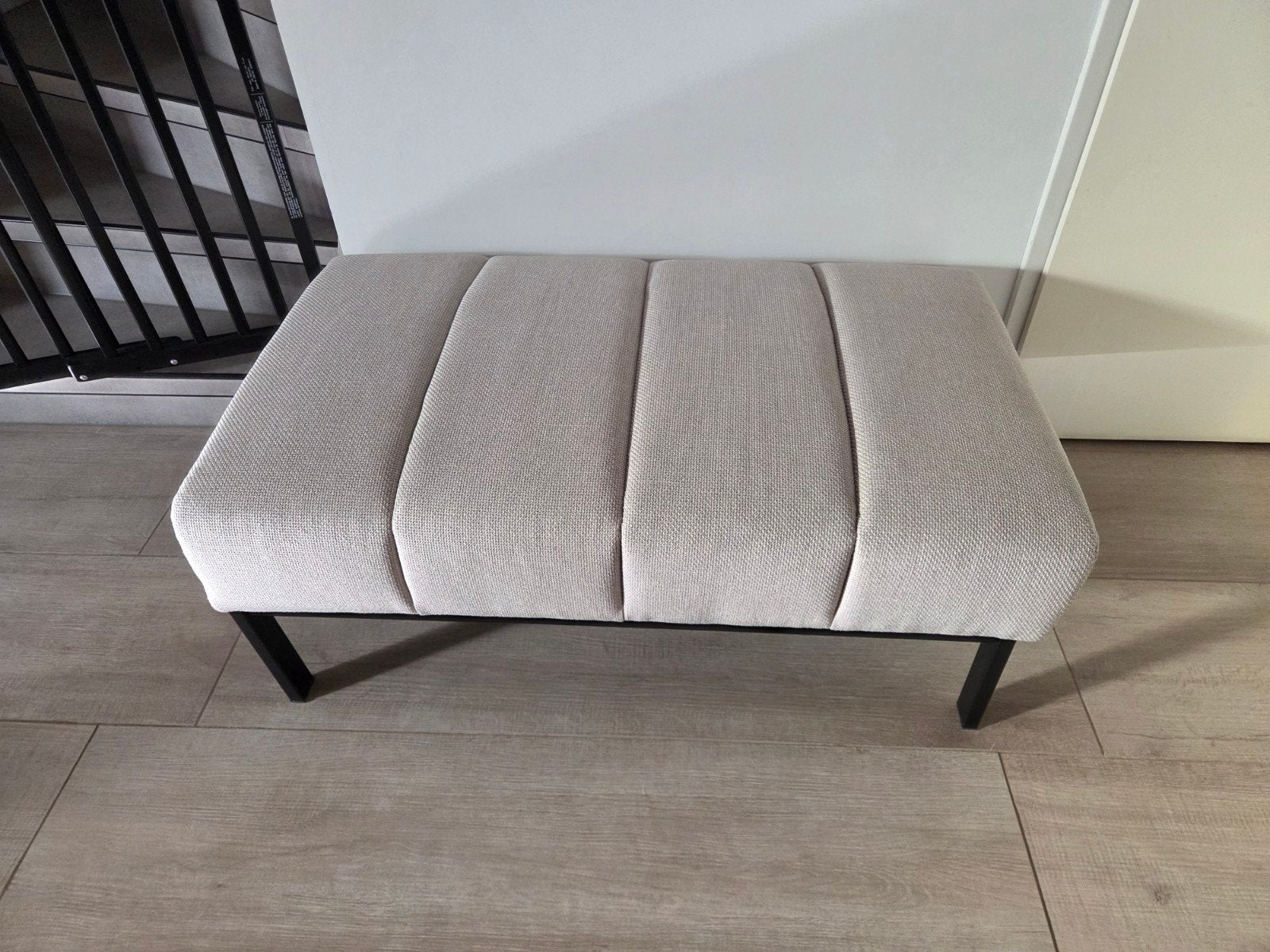 by fonQ Lines Hocker 100 x 61 cm - Beige, Ophalen, Overige materialen, 75 tot 100 cm, Modern