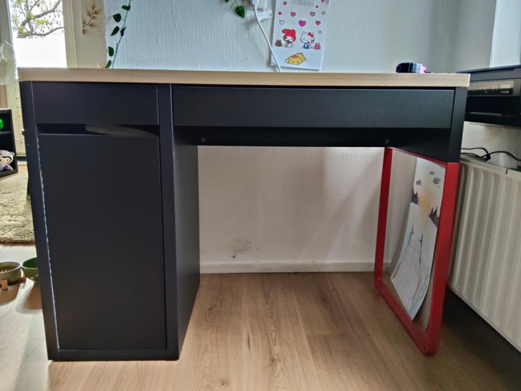 Ikea bureau, Ophalen