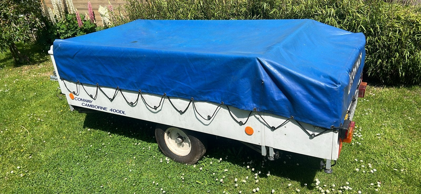 Aanhangwagen met afdekzeil en Oplooprem en Reservewiel, Ophalen, Gebruikt