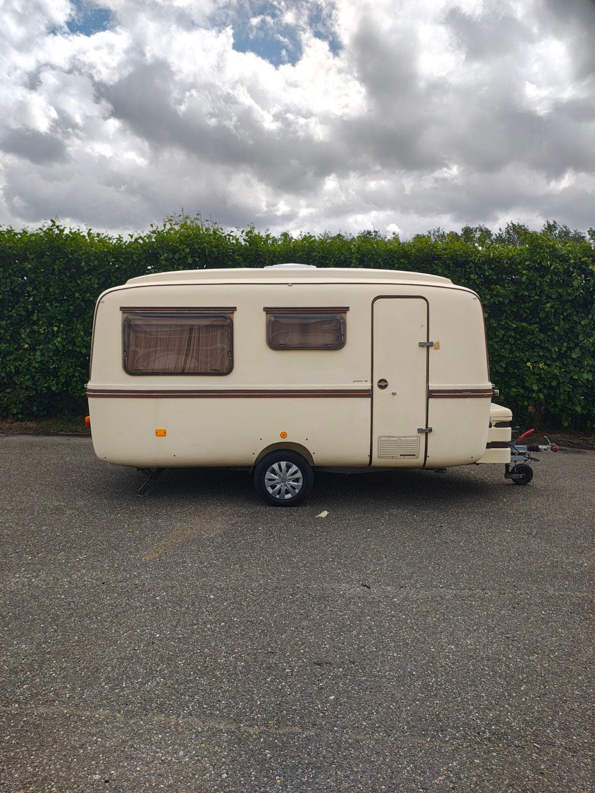 Leuke retro lander 401 caravan, Koelkast, Bedrijf, Treinzit, 500 - 750 kg