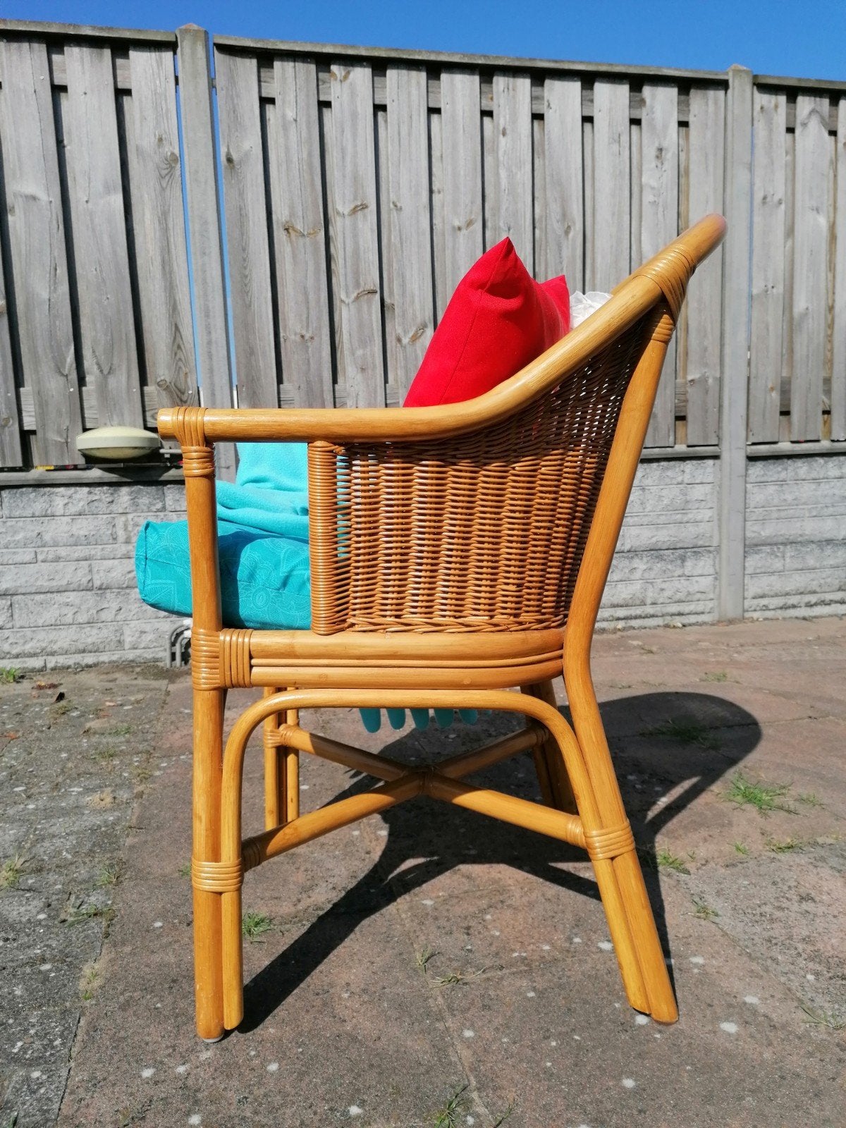 Rotan kuipstoel - uitstekende staat, Huis en Inrichting, Stoelen, Ophalen, Bruin, Riet of Rotan, Zo goed als nieuw