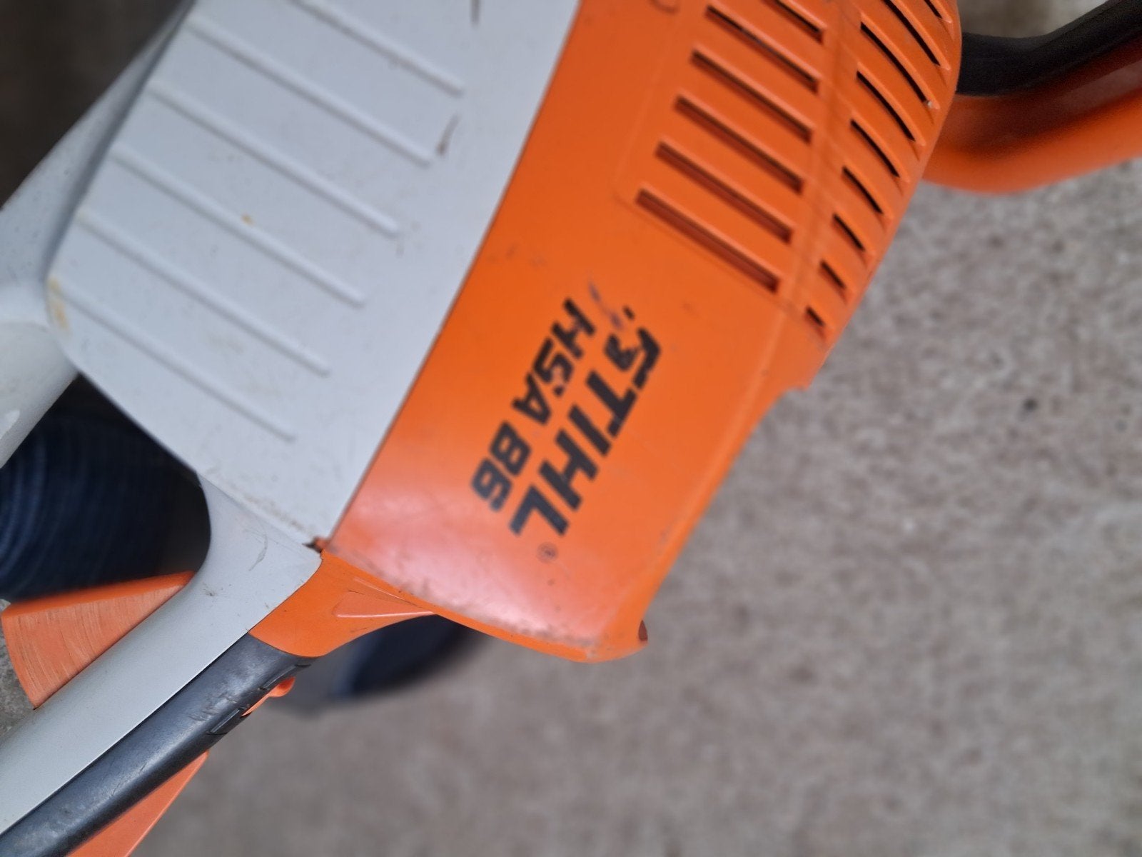 Stihl HSA 56 heggenschaar en BGA 56 bladblazer (opknappers), Ophalen of Verzenden, Benzine
