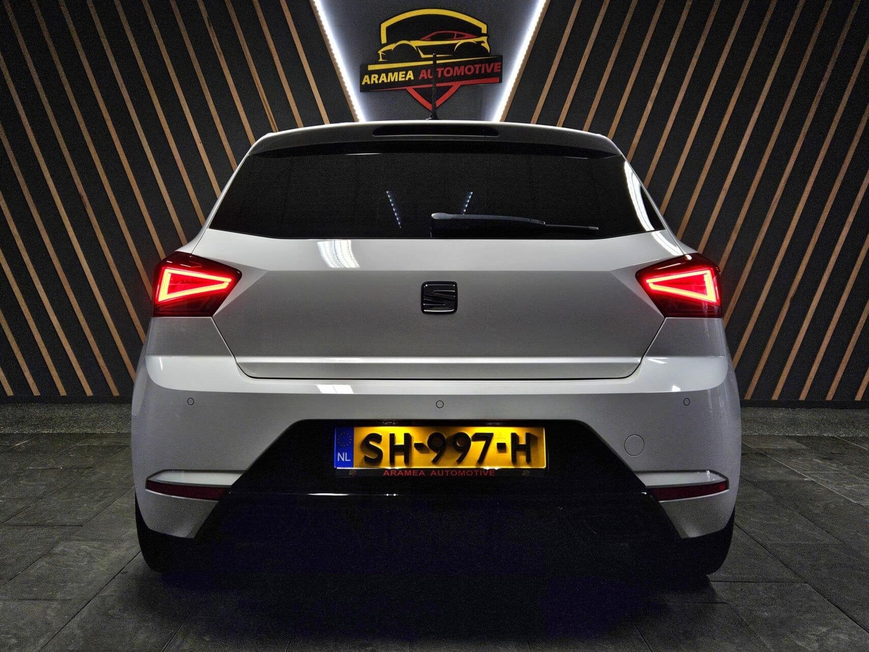 Seat Ibiza 1.0 TSI|LED|CARPLAY|ACC|CAMERA|Parkeer sensoren, Euro 6, 116 pk, Origineel Nederlands, Bedrijf