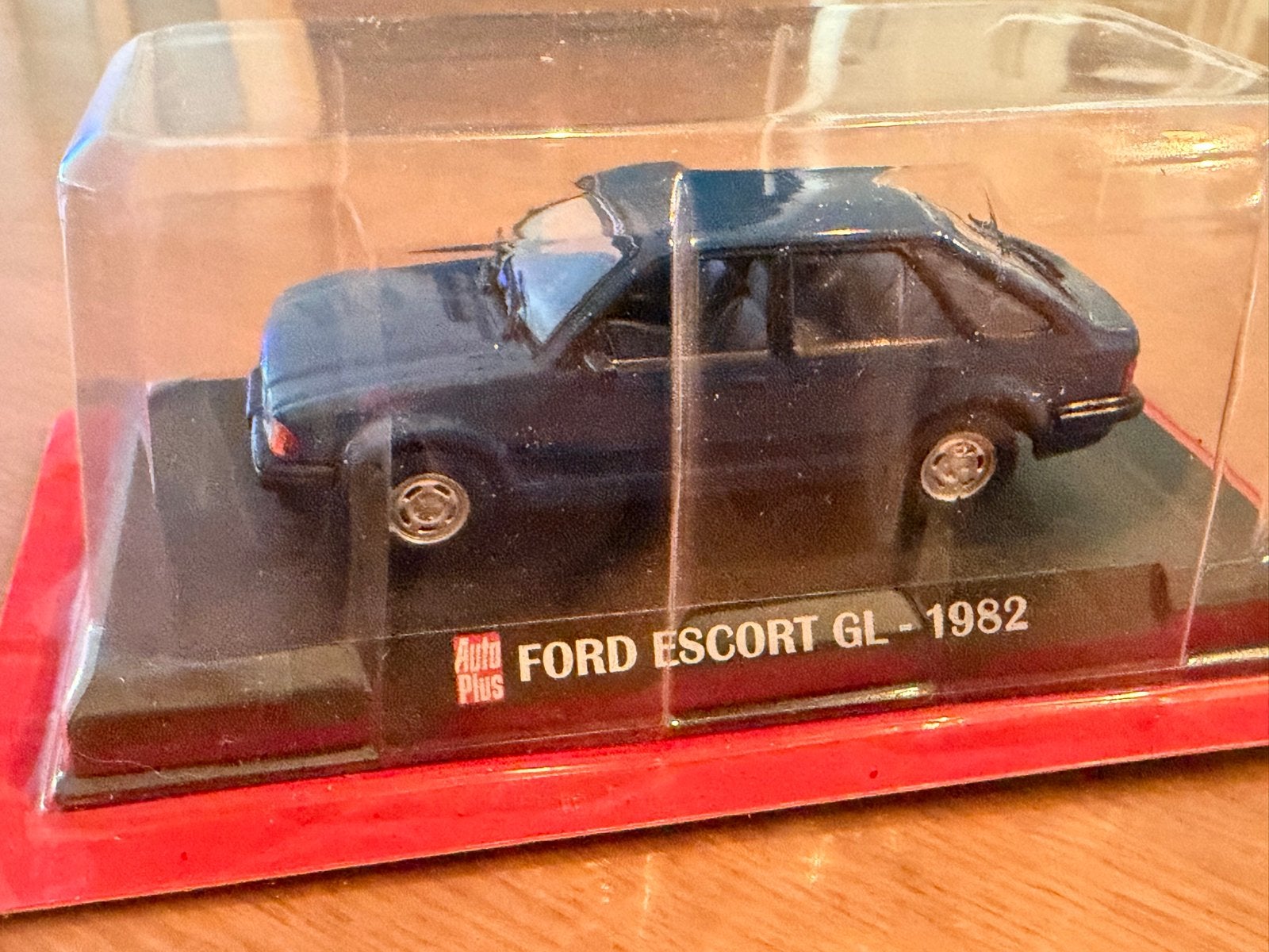 Auto Plus Ford Escort GL - 1982 schaalmodel, Ophalen of Verzenden, Nieuw, Auto, Overige merken