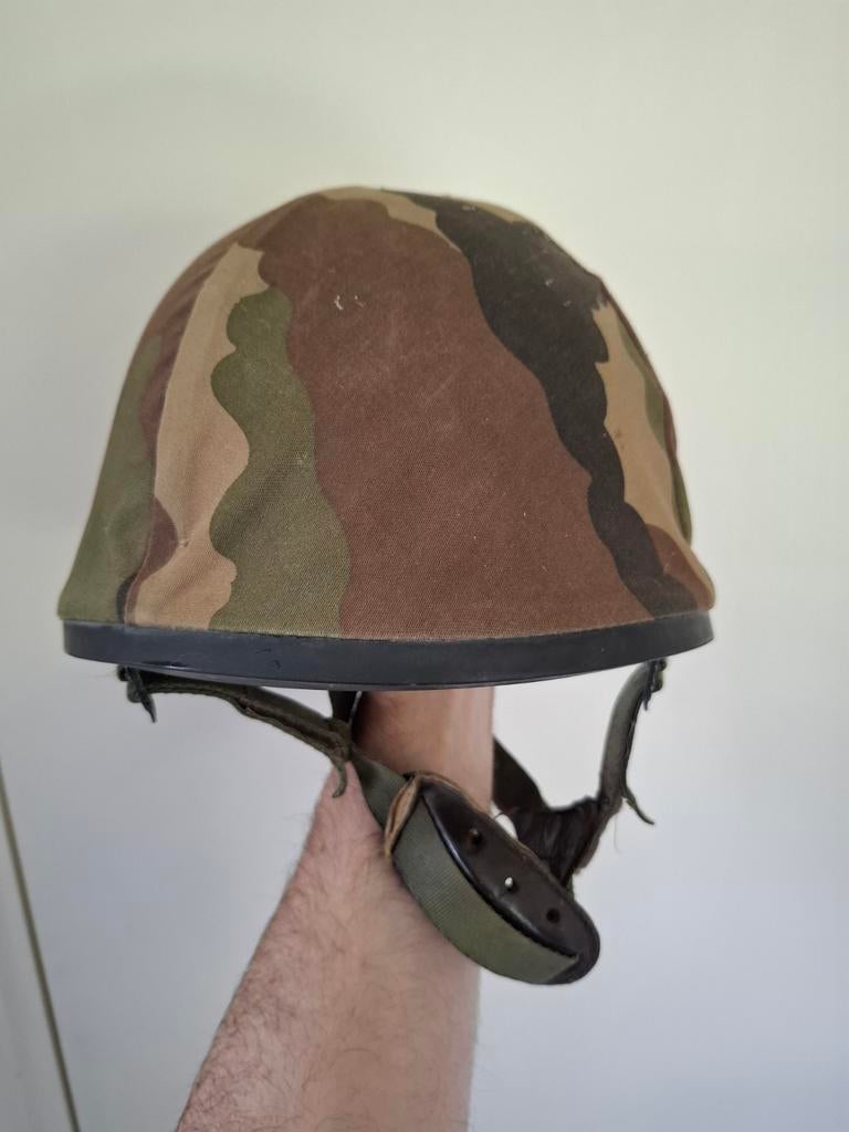 Franse Model 1978 (F1) m78 stalen leger para gevechtshelm, Ophalen of Verzenden, Landmacht, Mes of Dolk