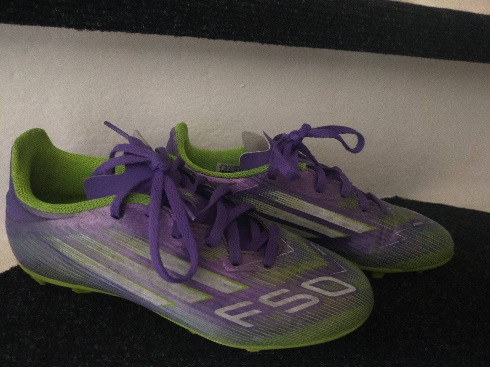 Adidas F50 voetbalschoenen maat 37,5- Paars/Groen, Ophalen of Verzenden, Zo goed als nieuw, Schoenen