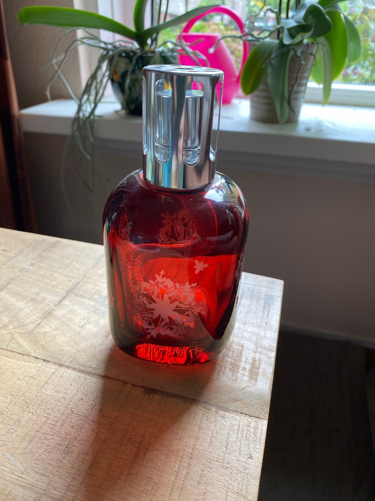 Lampe Berger huisparfum fles, Huis en Inrichting, Ophalen, Zo goed als nieuw, Rood, Glas