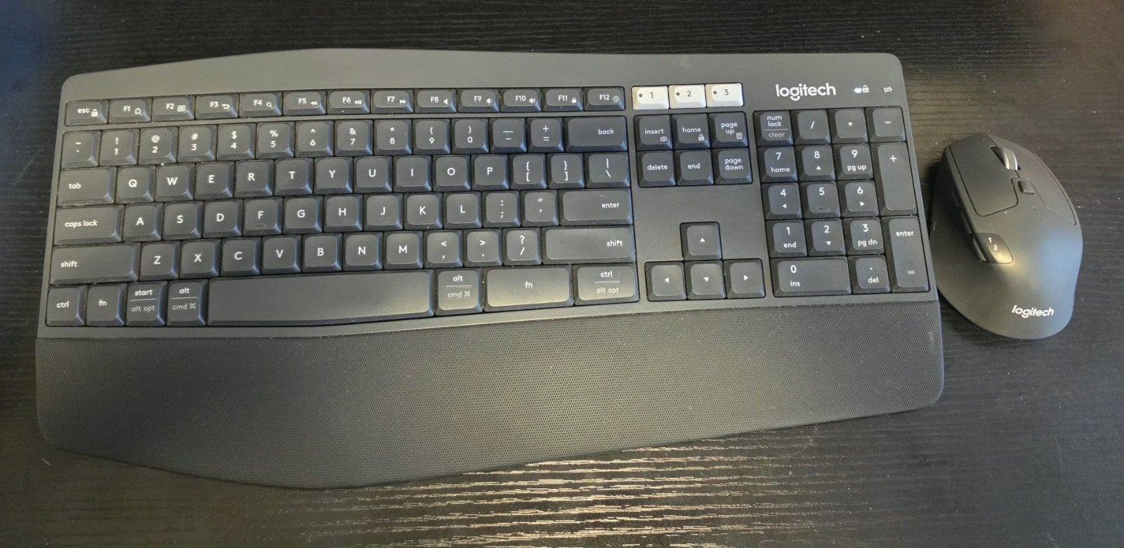 Logitech MK850 in Excellent condition, Computers en Software, Ophalen of Verzenden, Zo goed als nieuw
