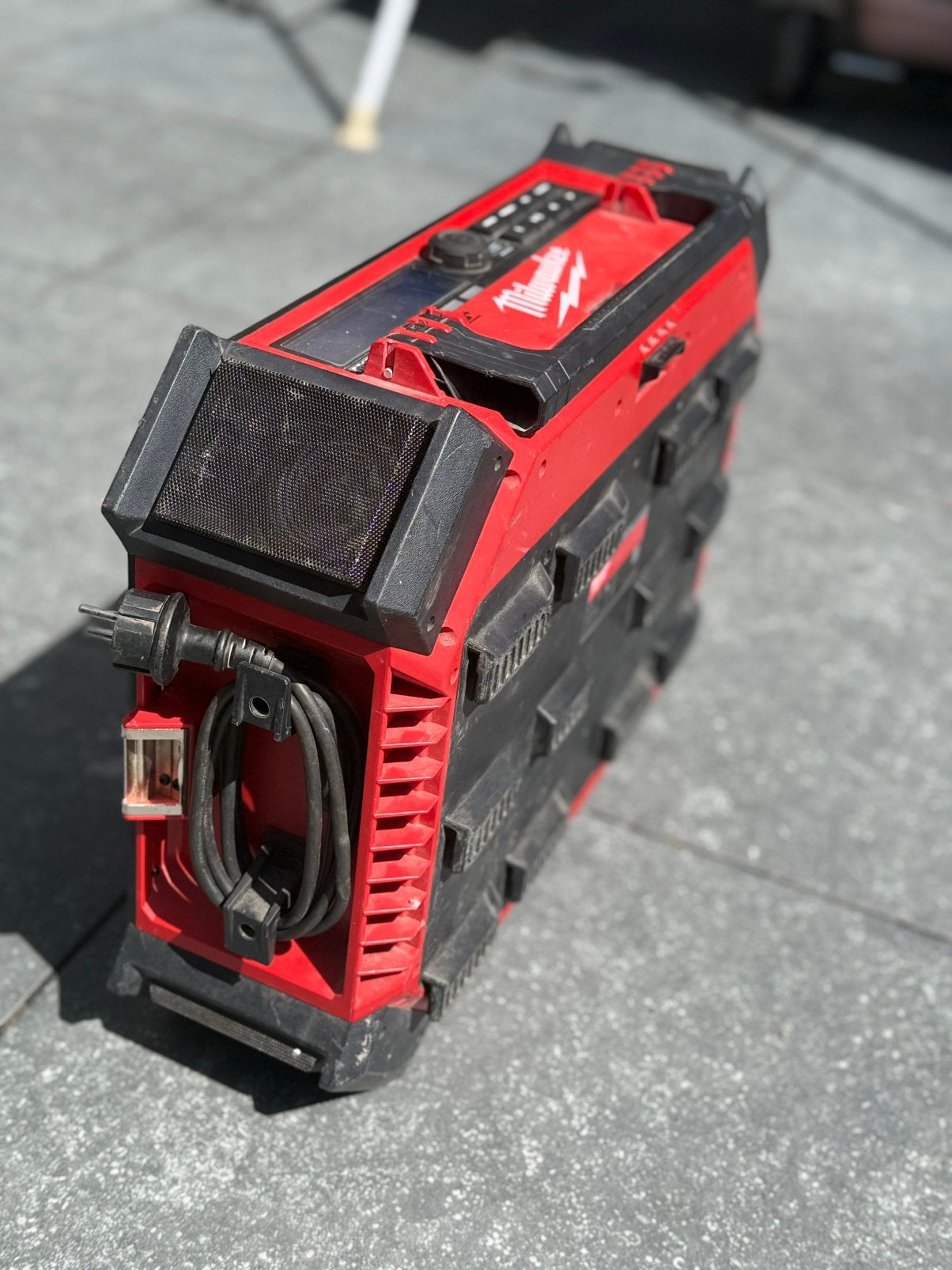 Milwaukee M18 Bouwradio DAB+ Bluetooth AUX, Ophalen of Verzenden, Zo goed als nieuw, Bouwradio