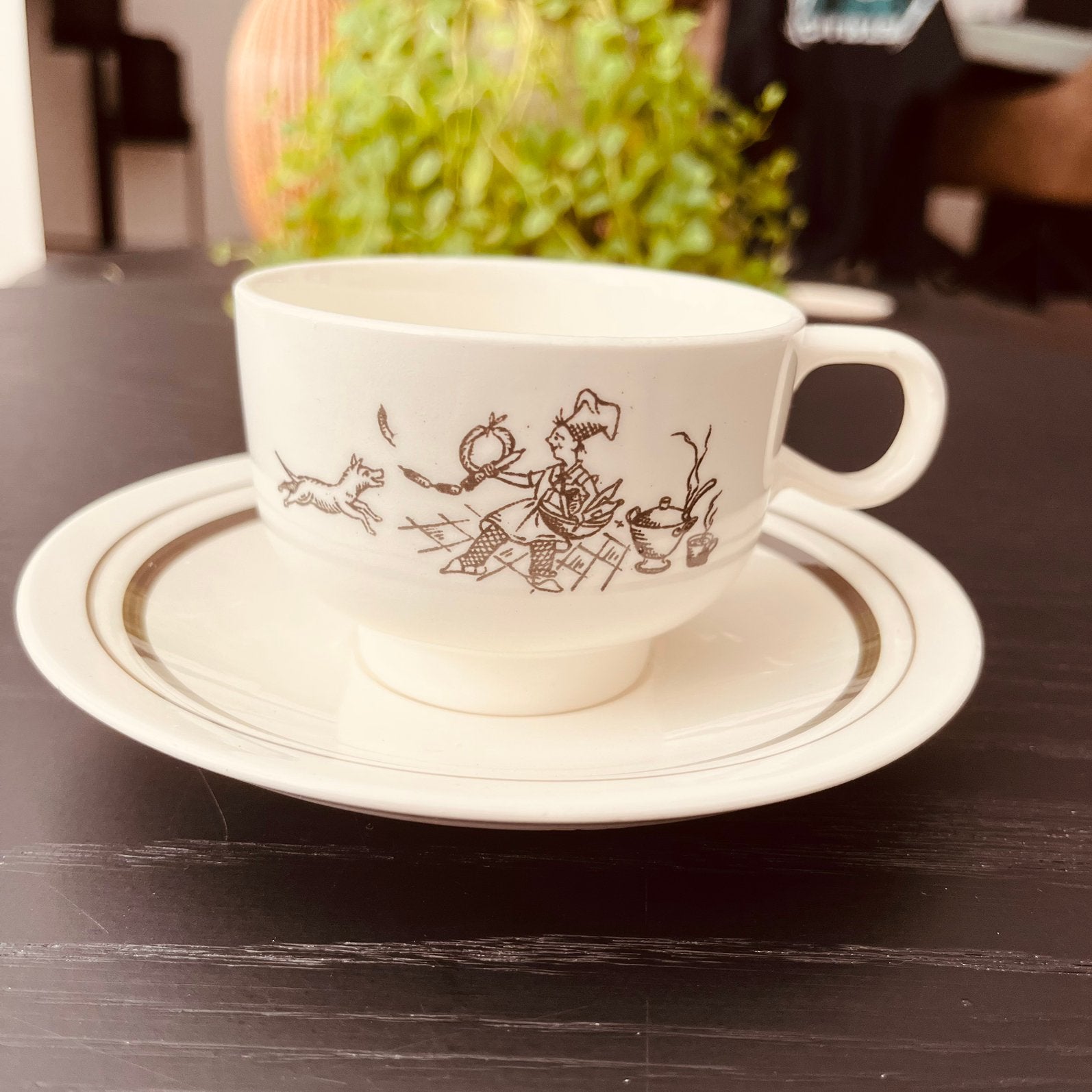 Vintage kop en schotel Royal Sphinx Maastricht, Antiek en Kunst, Antiek | Servies los, Ophalen of Verzenden
