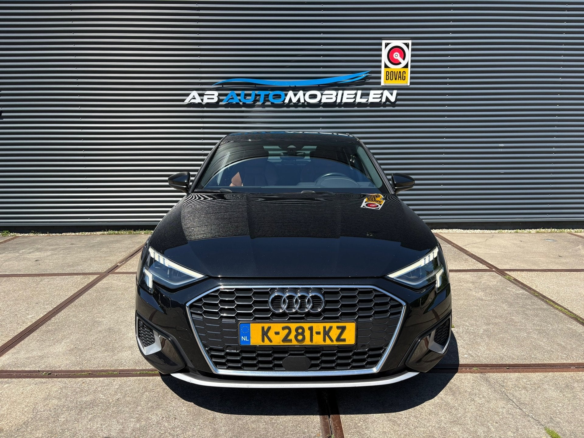 Audi A3 Limousine 30 TFSI Business edition CARPLAY/ NAVI/ PA, Dealer onderhouden, Gebruikt, Met garantie (alle), Origineel Nederlands