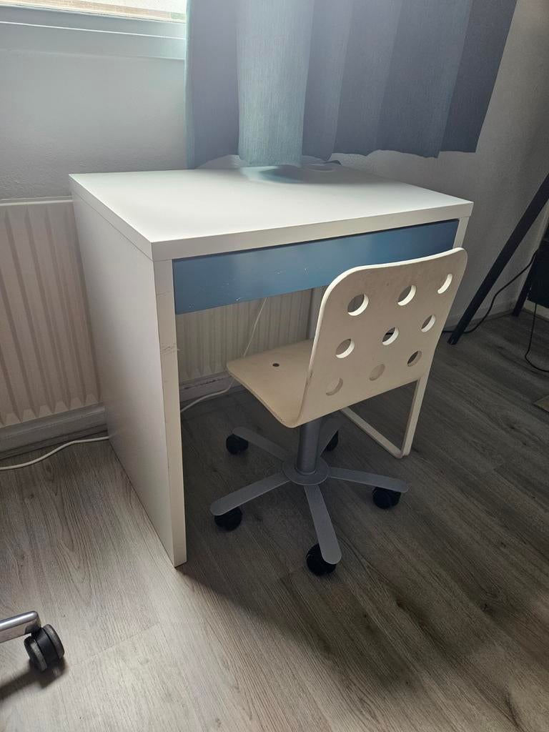 Ikea bureau met lade inclusief stoel, Ophalen