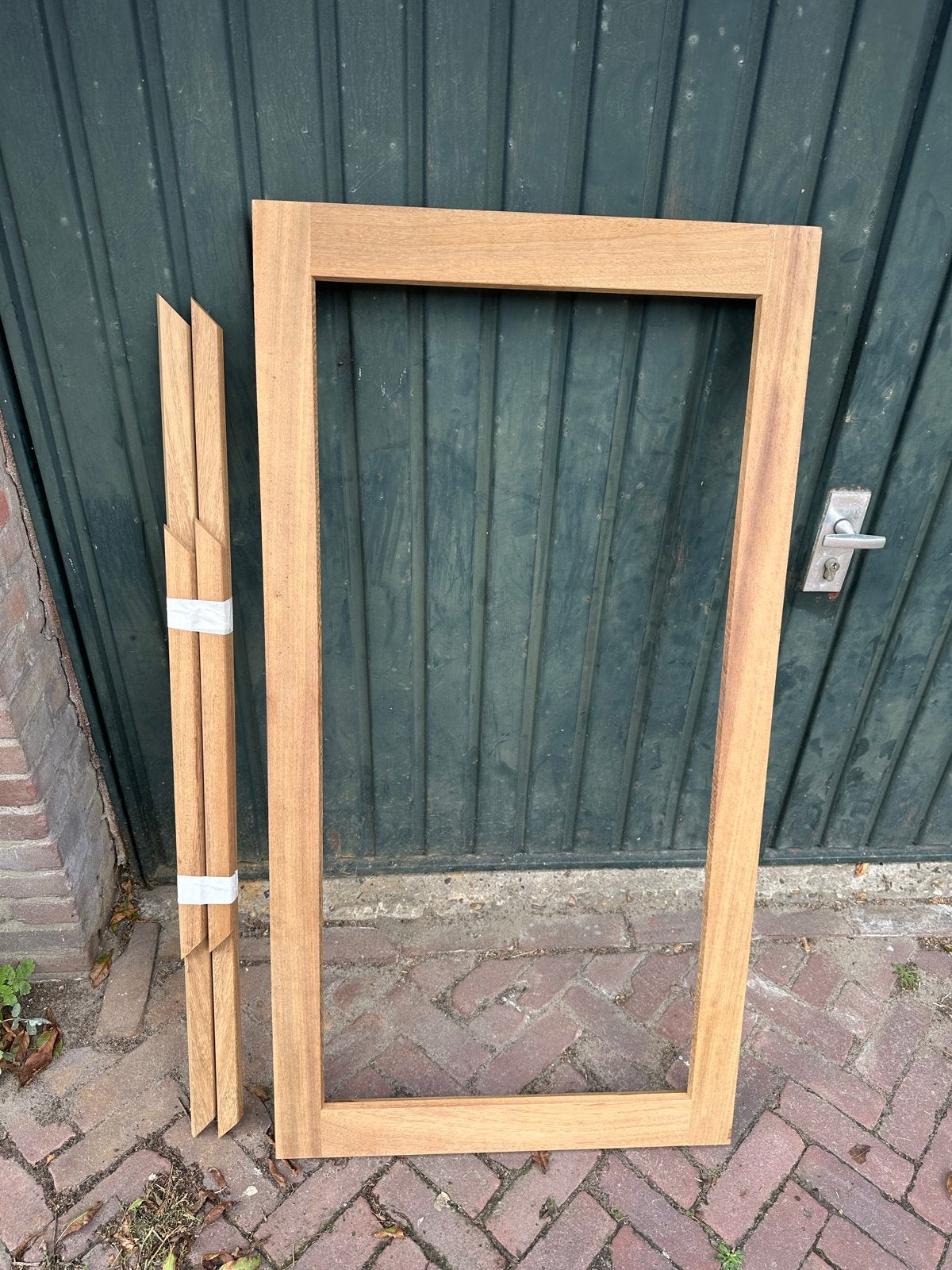 Nieuw Draairaam/Klapraam met HR++ glas en glaslatten, Doe-het-zelf en Verbouw, Glas en Ramen, Gevelraam of Ruit, Minder dan 80 cm