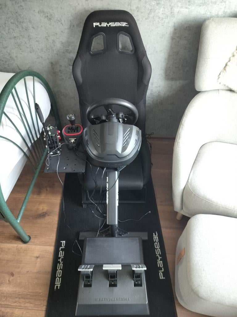 Complete Sim Racing Setup: Playseat, Thrustmaster T300 RS GT, Spelcomputers en Games, Spelcomputers | Overige, Zo goed als nieuw