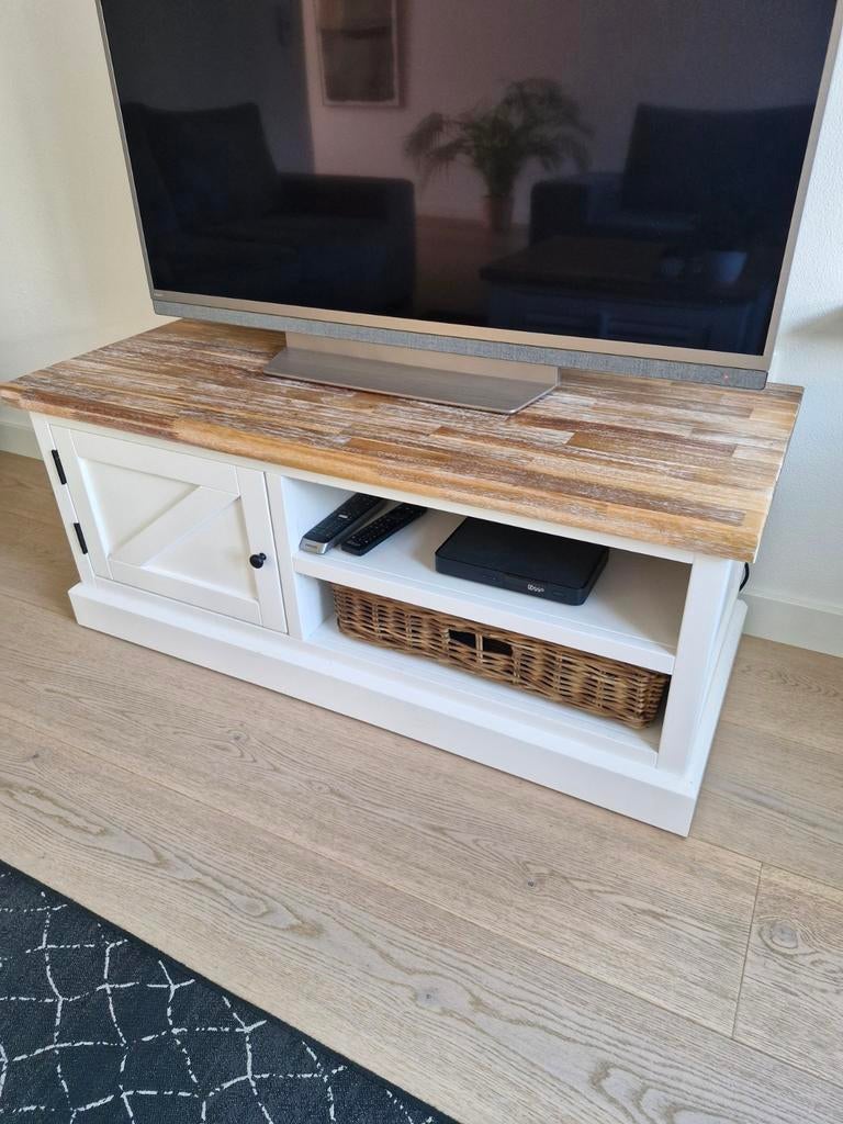 Erg mooi landelijk tv meubel. ( als nieuw), Huis en Inrichting, Kasten | Televisiemeubels, Ophalen, 100 tot 150 cm, Tv meubel