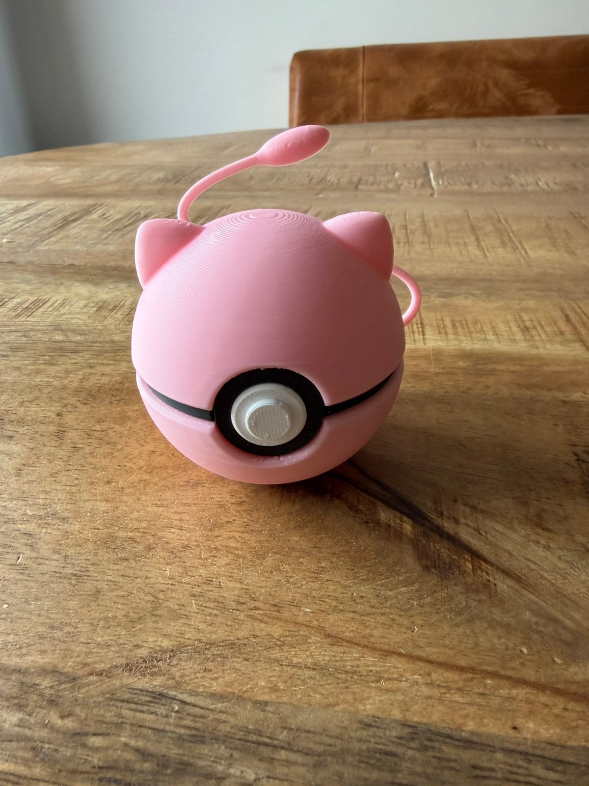 Pokemon Mew pokeball, Verzamelen, Ophalen of Verzenden, Zo goed als nieuw