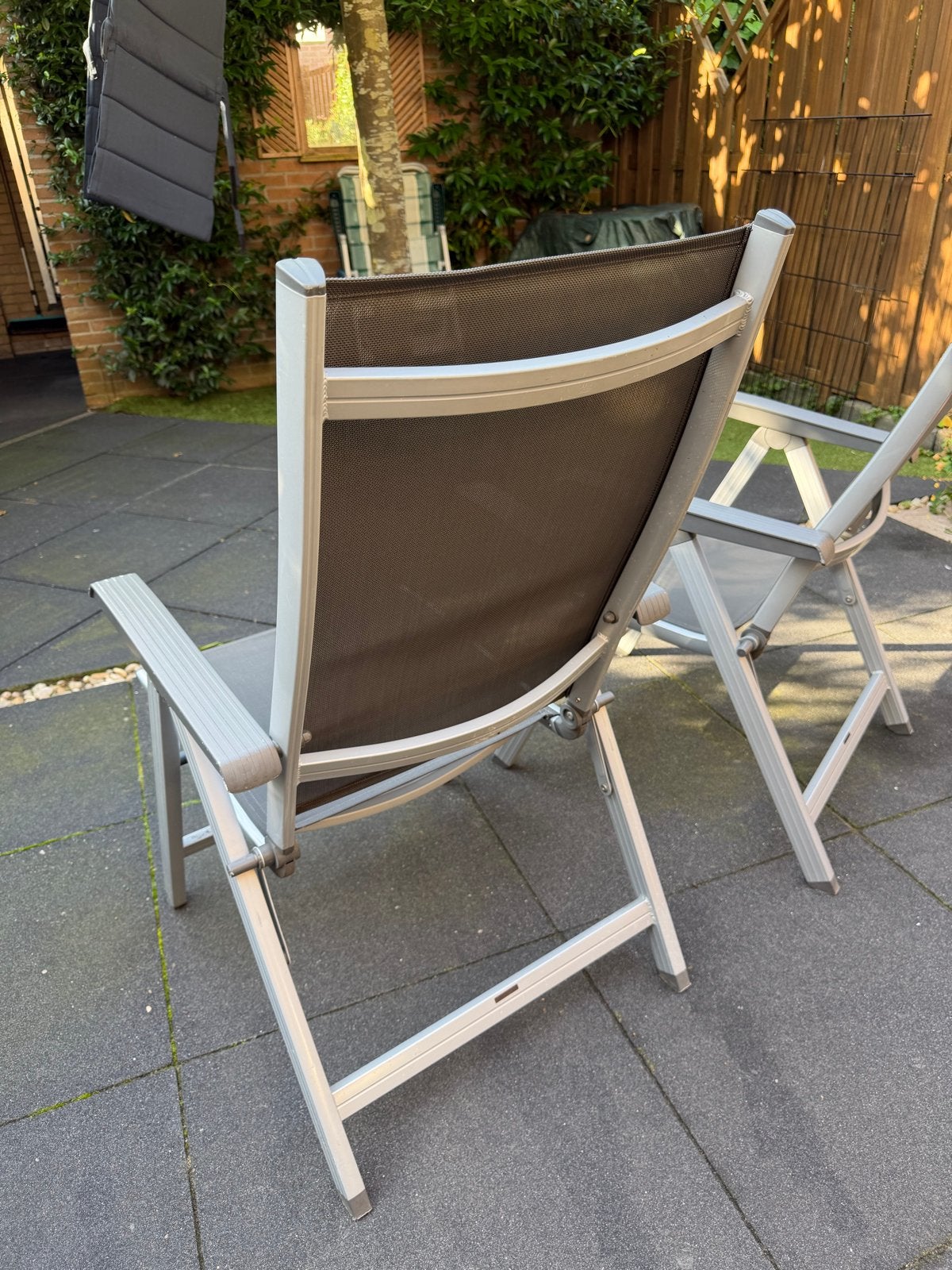 Foto 7 van 2 Kettler tuinstoelen - verstelbaar en inklapbaar met kussen