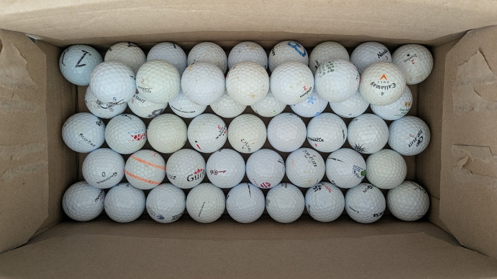 67 Gewassen Golfballen Mix - Diverse Merken, Ophalen of Verzenden, Gebruikt, Bal(len), Overige merken