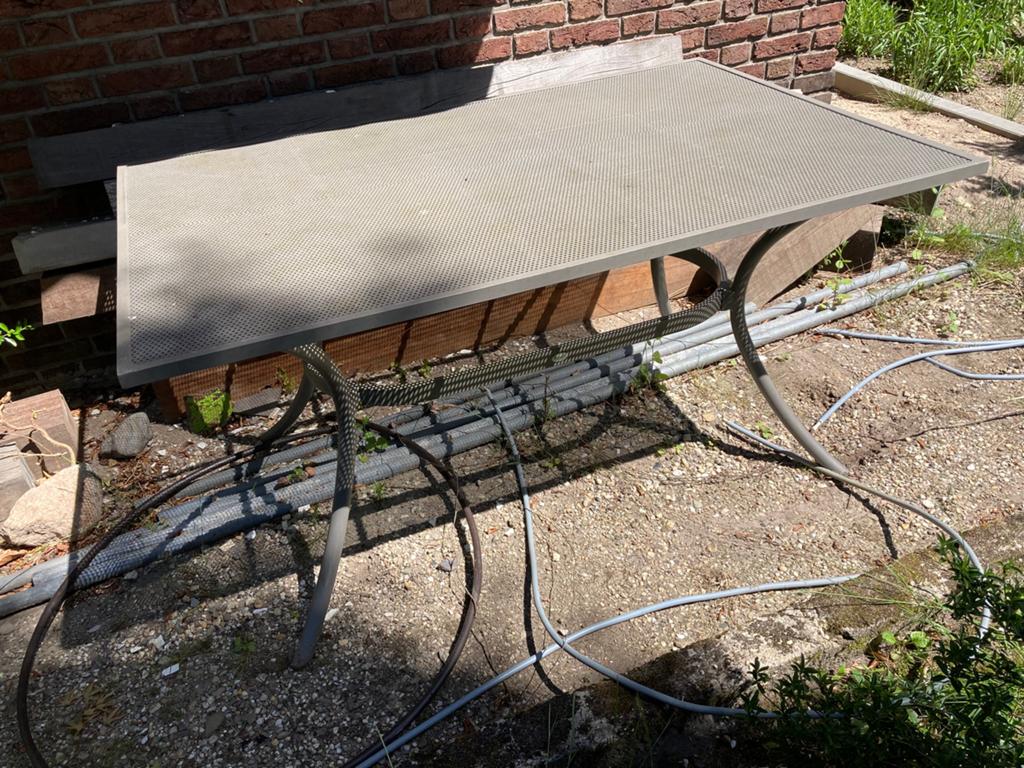 Tuintafel + 2 stoelen Hartman, Aluminium, Zo goed als nieuw, Tuinset, Eettafel
