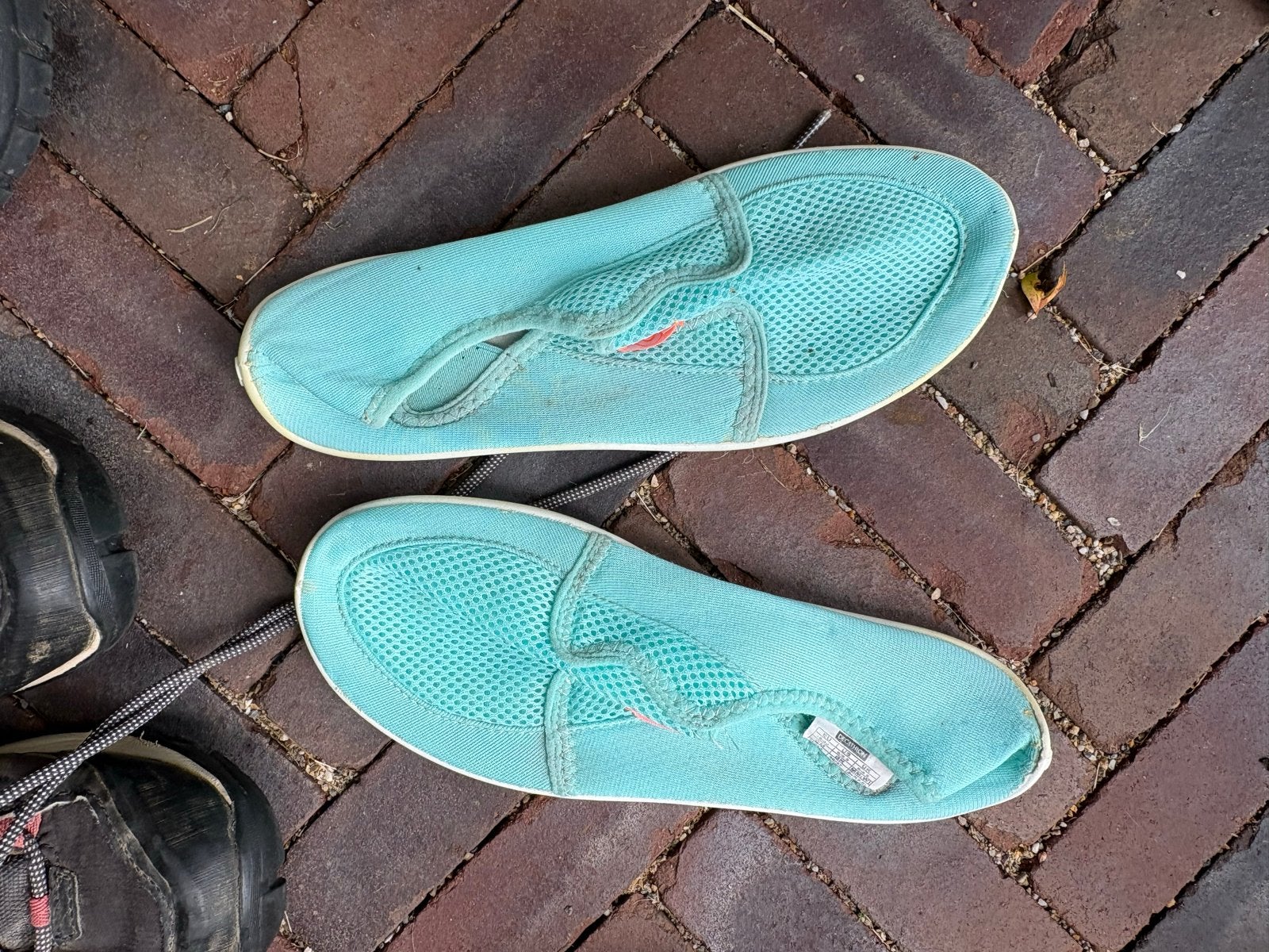 Decathlon Waterschoenen - Maat 37 38, Watersport en Boten, Ophalen of Verzenden, Gebruikt, Kind, Zeil- of Surfschoenen