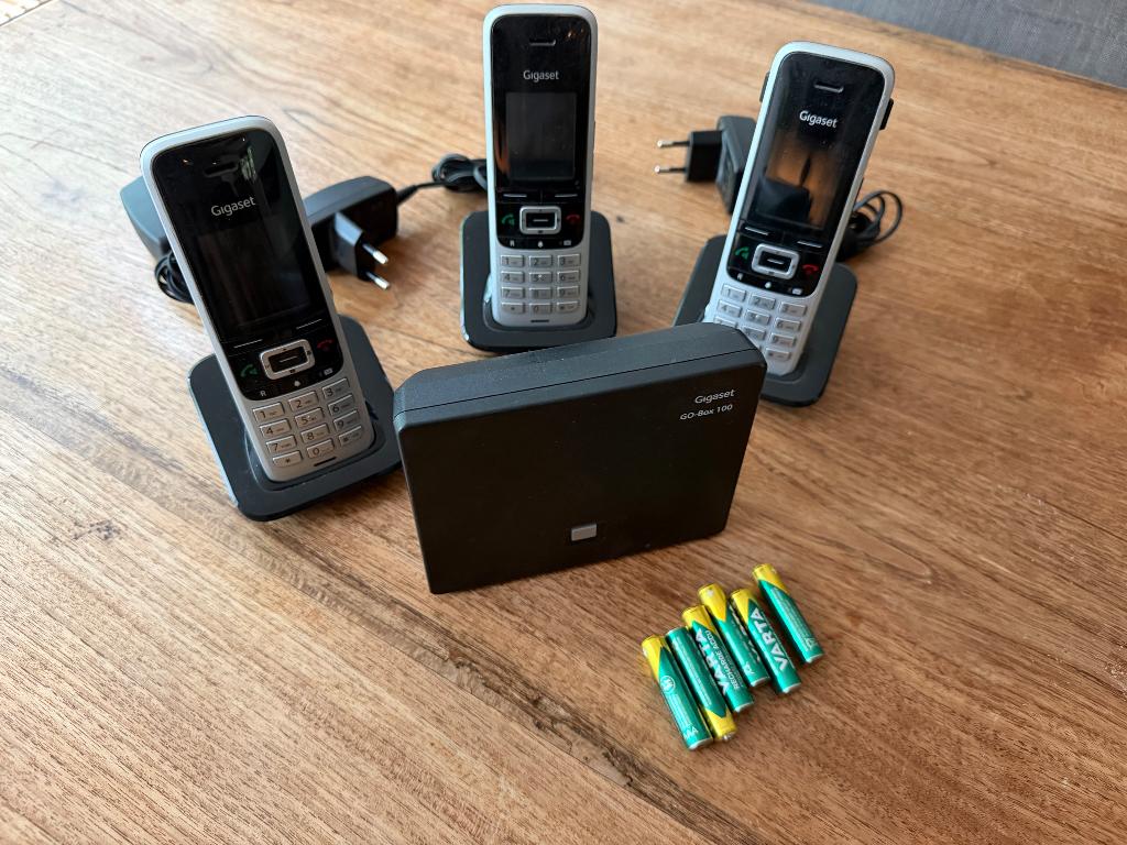 Gigaset S850H 3 stuks inclusief Go-Box 100 basis station, Ophalen, Zo goed als nieuw, 1 handset