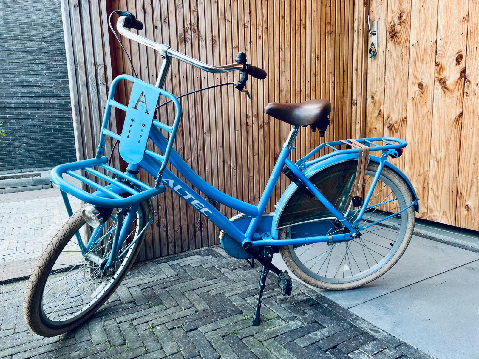 Altec meisjesfiets 24 inch blauw 3 versnellingen, Ophalen, Terugtraprem, Versnellingen, Gebruikt