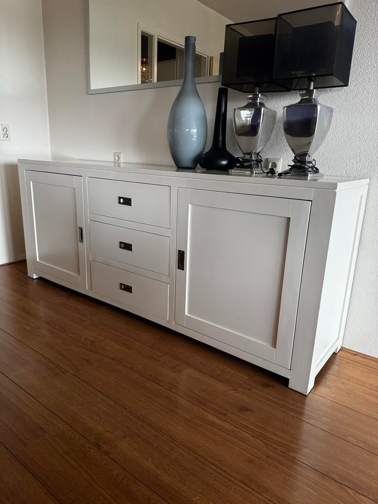 VANDAAG WEG voor16:00 Strak wit dressoir met lades en deuren, Ophalen, Gebruikt, 150 tot 200 cm, Met lade(s)