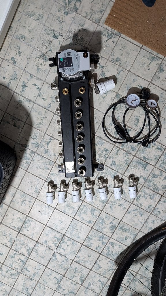 Robot Standaard Pro verdeler 7-groeps Wilo Para, Ophalen, Minder dan 30 cm, Overige typen, Zo goed als nieuw
