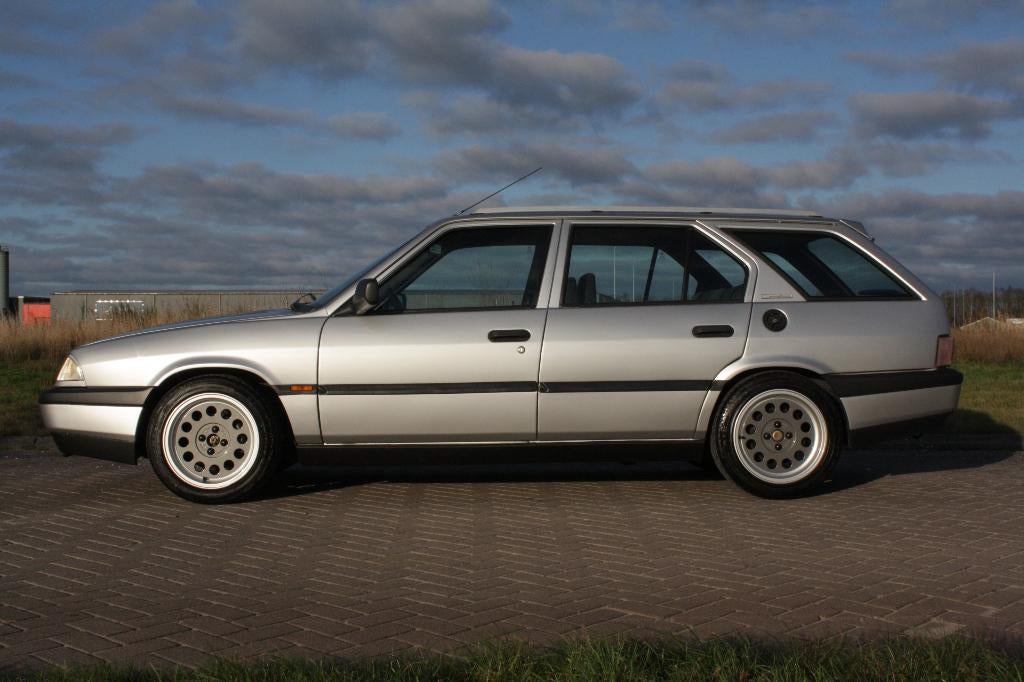 Alfa Romeo Alfa-romeo 1994 Grijs, Voorwielaandrijving, Stof, 4 cilinders, Metallic lak