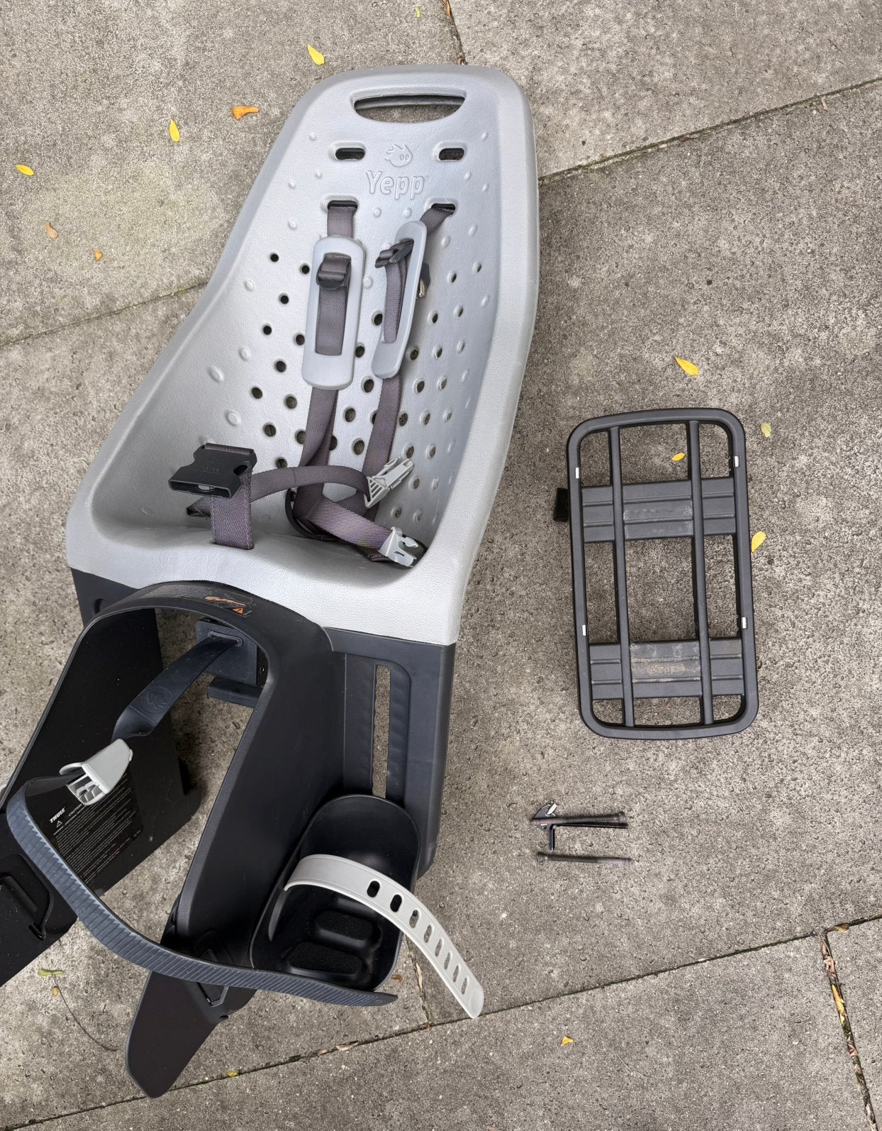 Yepp fietsstoeltje achter met bagagedrager adapter, Ophalen, Zo goed als nieuw