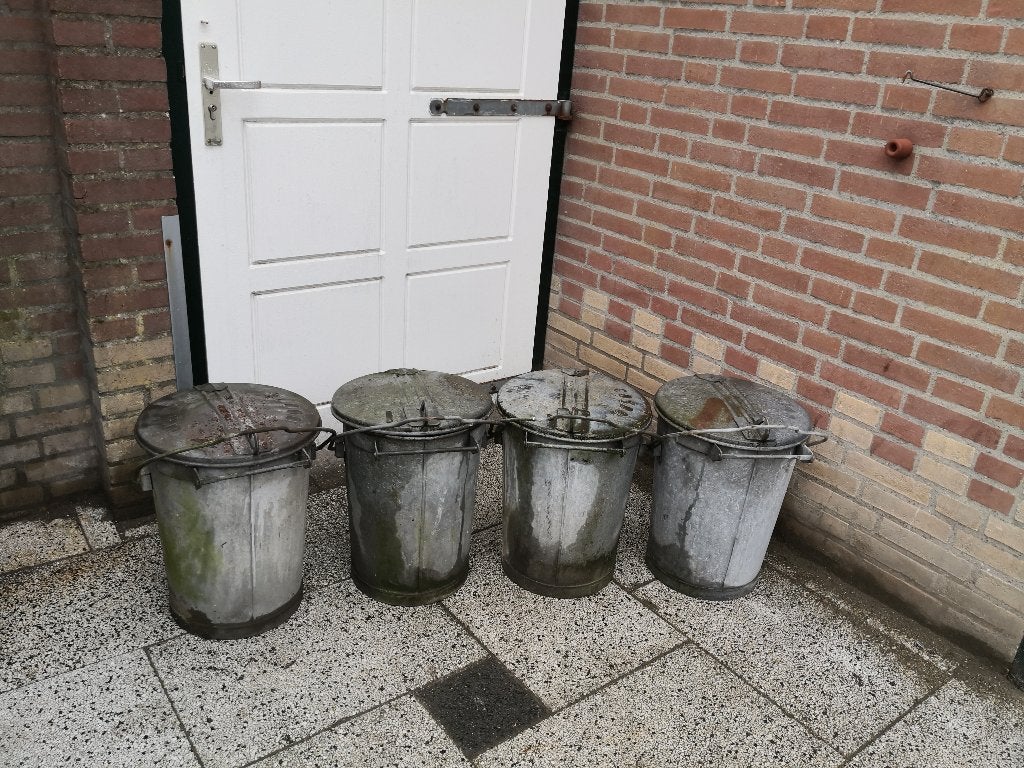 Vuilnisemmers, 40 liter of meer, Ophalen, Gebruikt, Metaal
