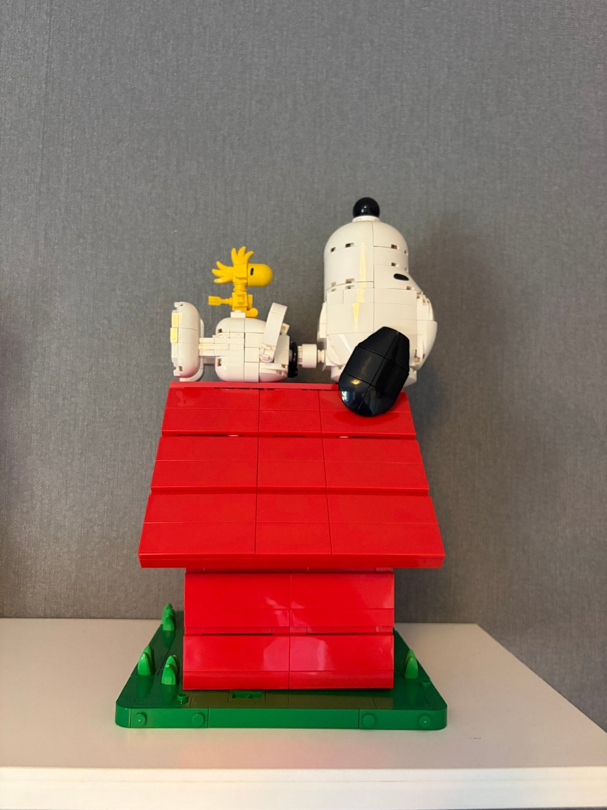 LEGO Ideas 21368 Peanuts Snoopy's Hondenhok, Lego, Ophalen of Verzenden, Compleet, Complete set