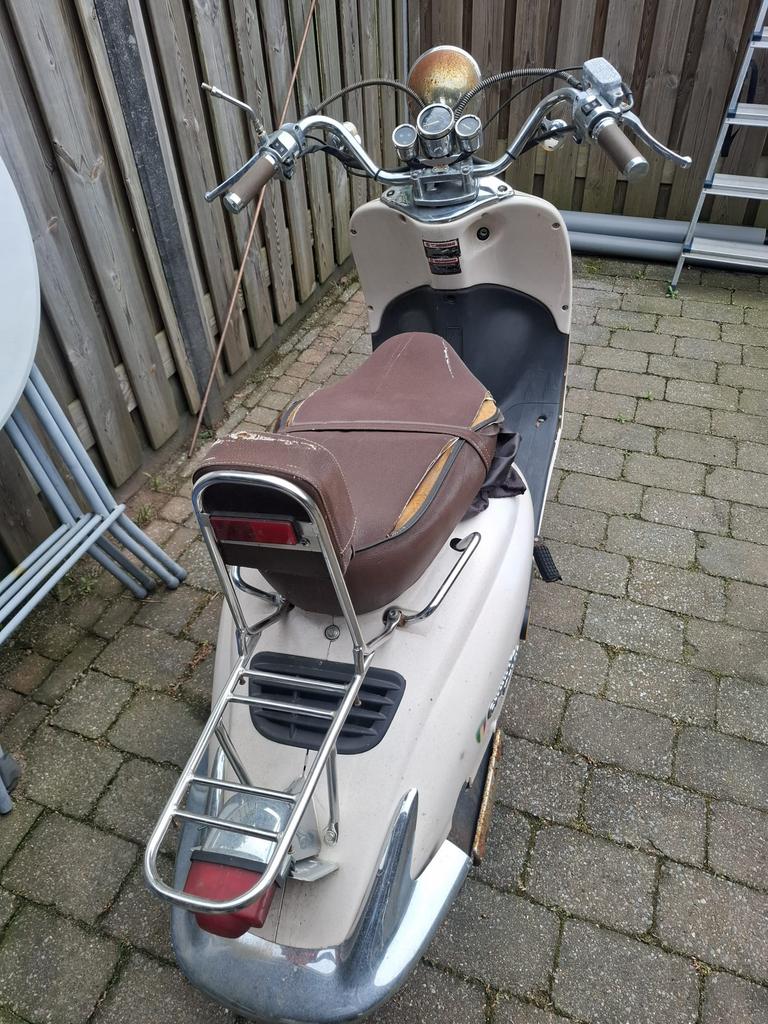 Scooter znen bouwjaar 2013, Ophalen, Zo goed als nieuw, Overige typen, Overige merken