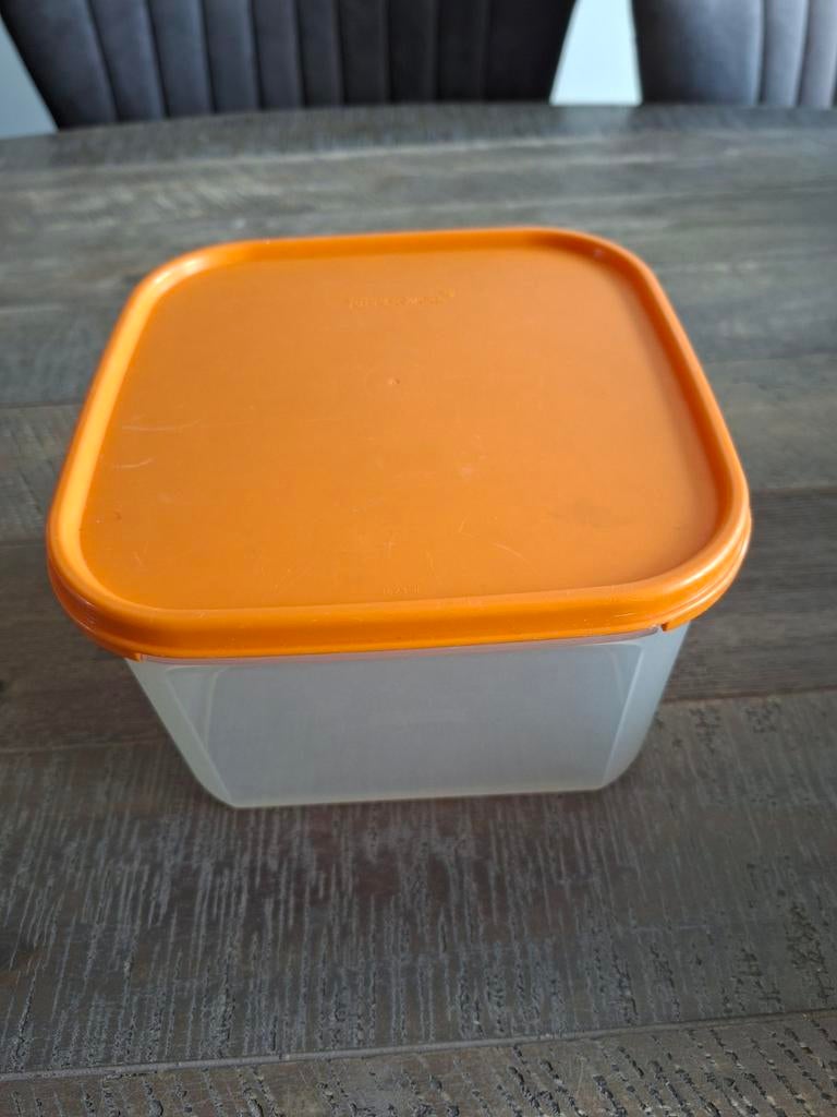 Tupperware voorraad bak 2.6 liter, Huis en Inrichting, Keuken | Tupperware, Ophalen of Verzenden