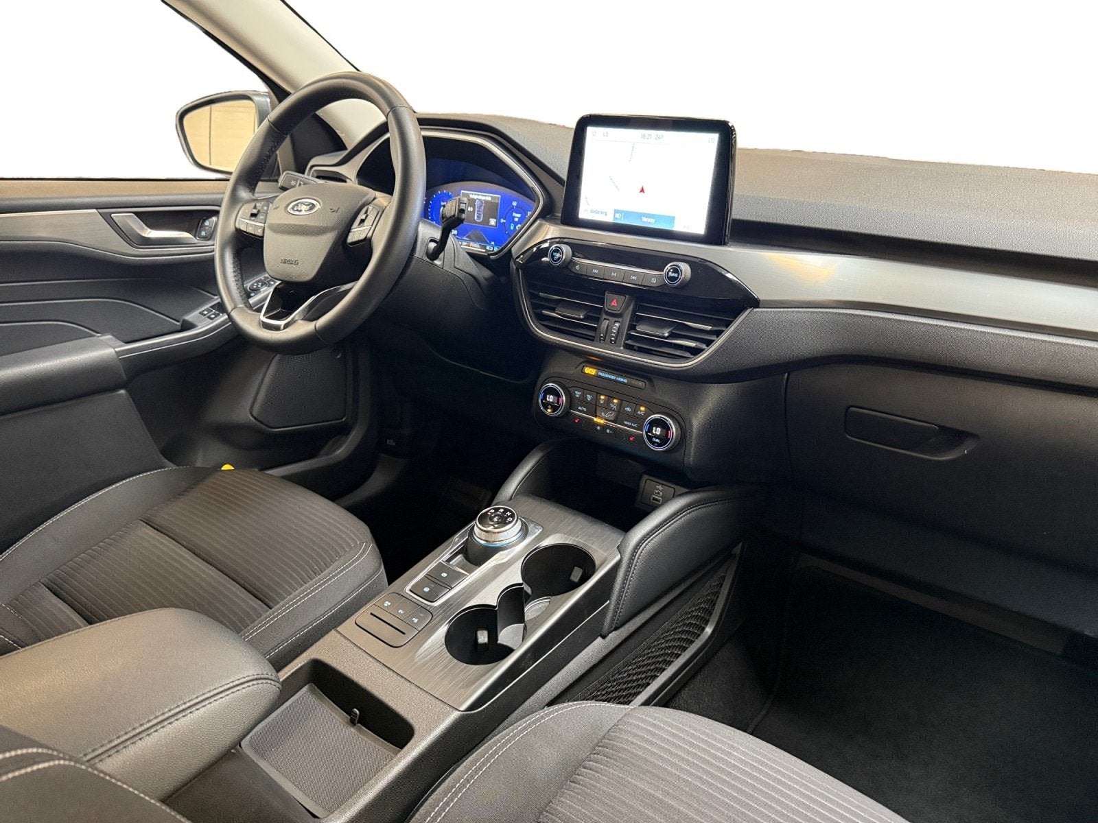 Ford Kuga 2.5 PHEV Titanium I Stoelverwarming I Camera I Nav, Auto's, Ford, Gebruikt, Zwart, 4 cilinders, Blauw