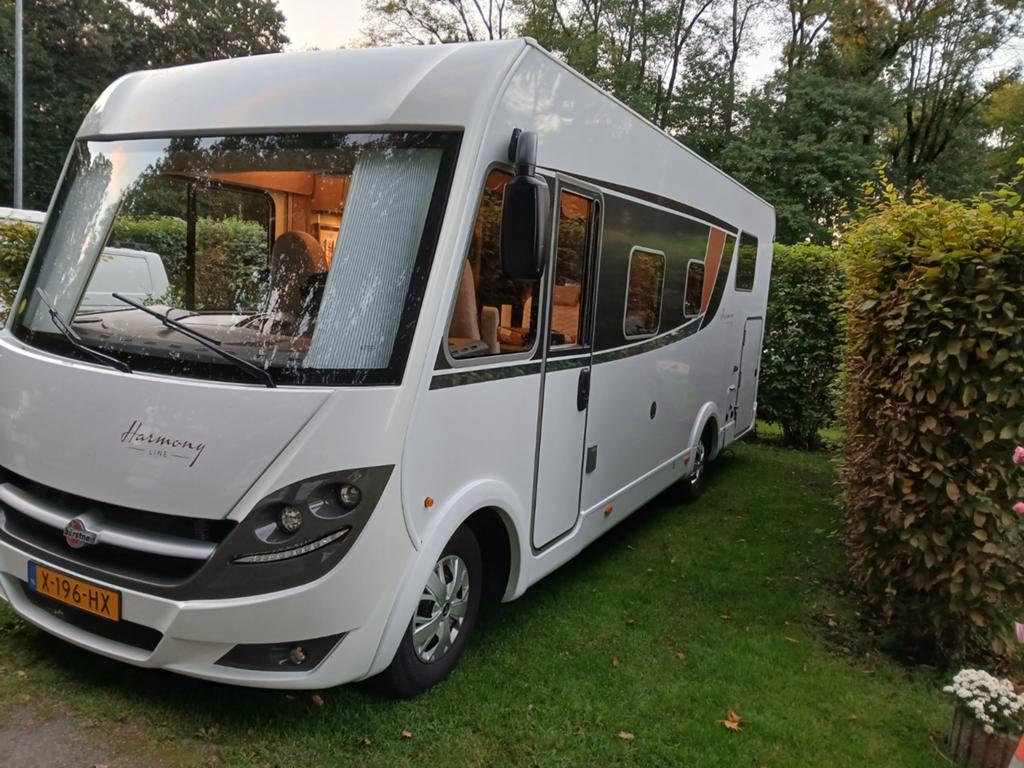 Burstner 734g Harmony Line - Nieuwstaat, compleet uitgerust, Caravans en Kamperen, Campers, Integraal, Chemisch toilet, Ringverwarming