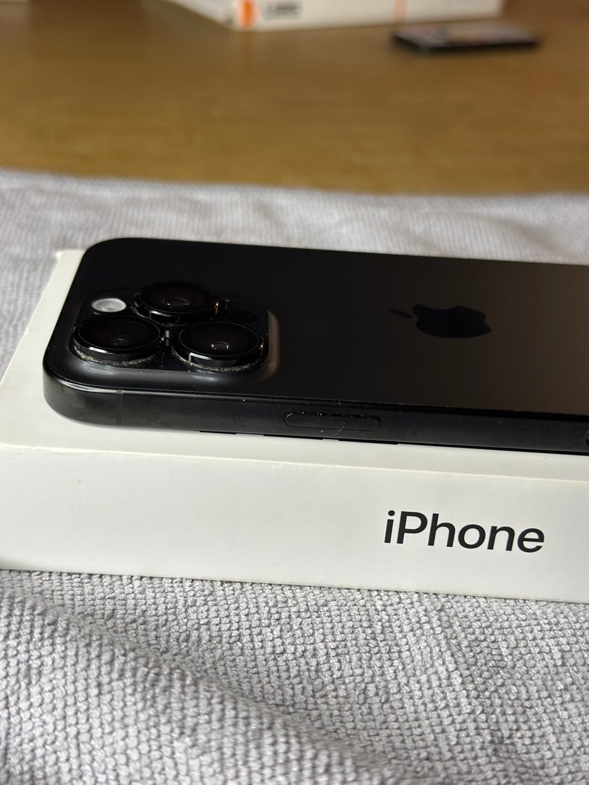 Foto 6 van Iphone 16 pro max 256GB