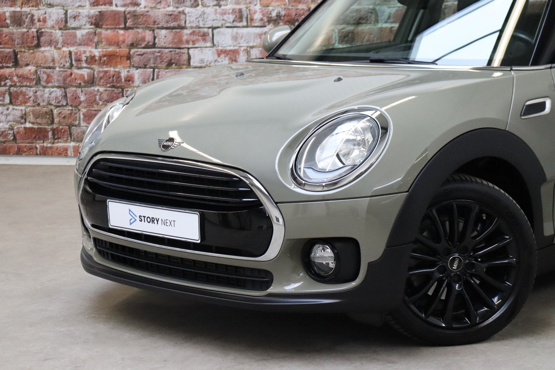 MINI Clubman Cooper Salt Business Automaat / Navigatiesystee, Dealer onderhouden, 136 pk, Gebruikt, Leder en Stof