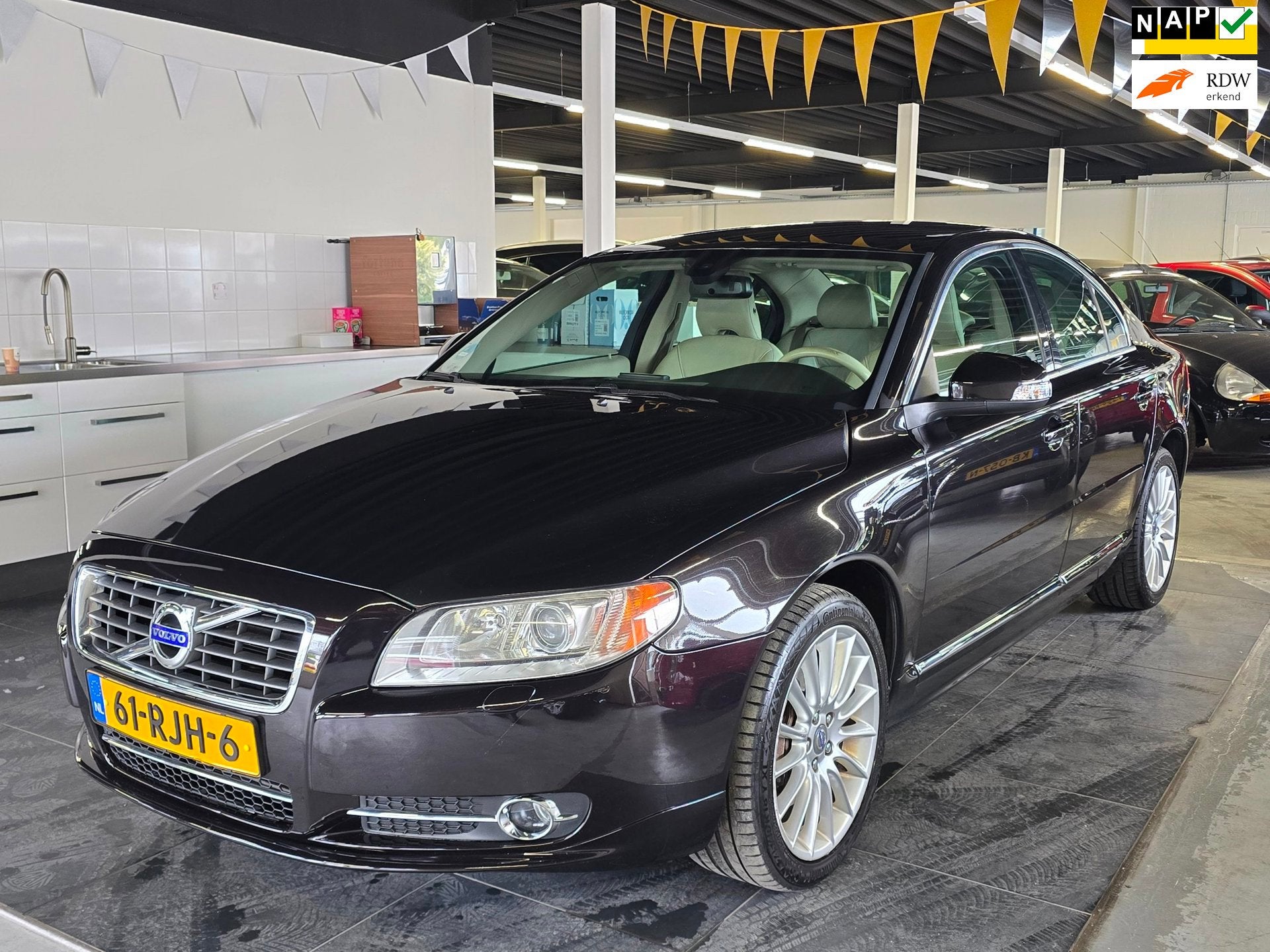 Volvo S80 2.0 T Limited Edition/AUTOMAAT/CRUISE/N.A.P/, Beige, 4 cilinders, Zwart, Bedrijf