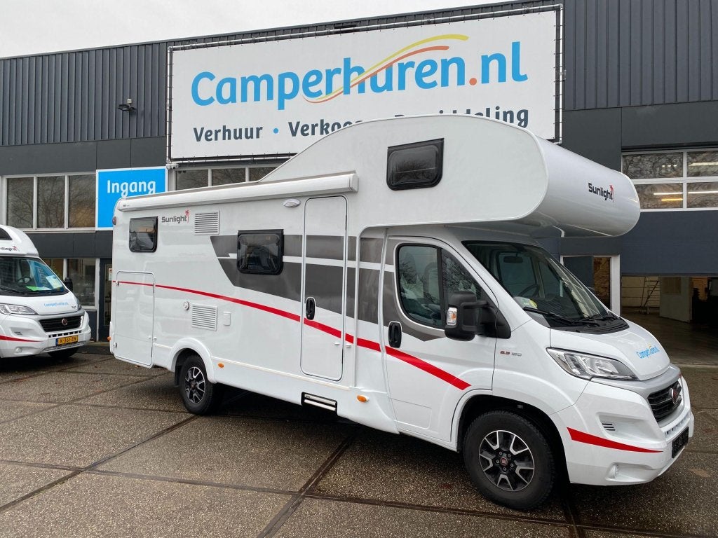 Sunlight A70 (44) Automaat, Caravans en Kamperen, Automaat, Chemisch toilet, Ringverwarming, Fiat