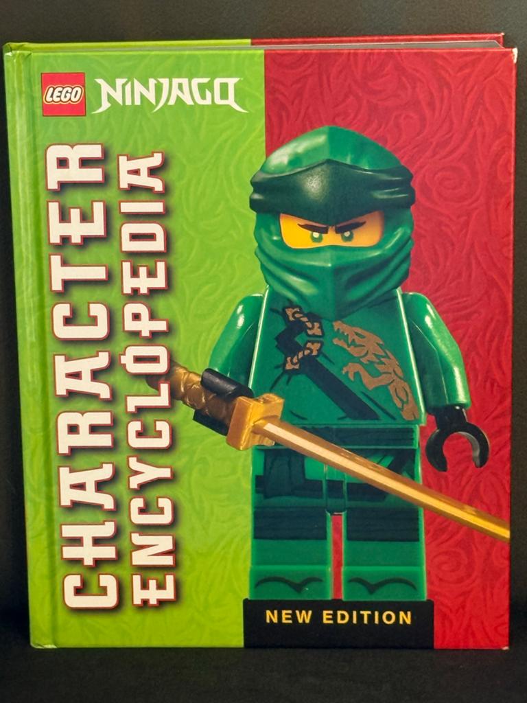 LEGO Ninjago Character Encyclopedia New Edition Boek, Ophalen of Verzenden, Zo goed als nieuw, Los deel, Overige onderwerpen