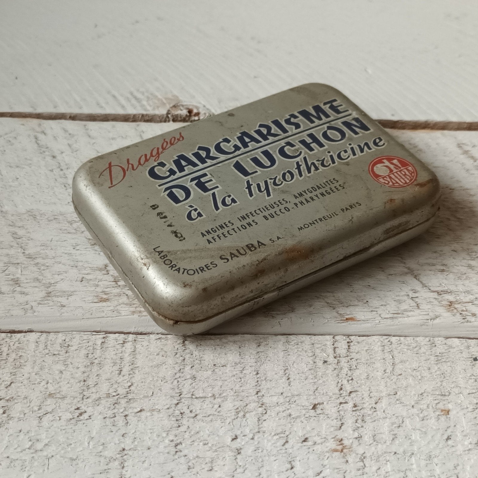 een antieke Franse metalen blikje van Laboratoires Sauba, Ophalen of Verzenden
