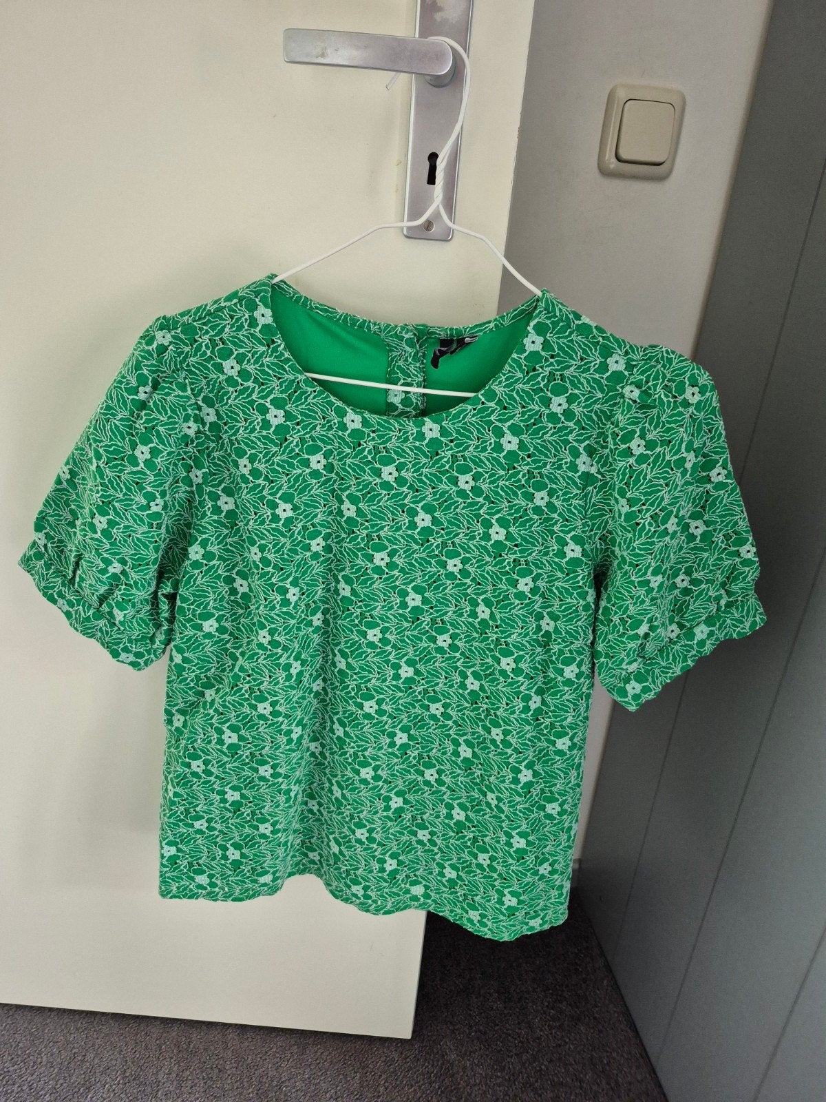 Vero Moda groene top met kantpatroon, maat L, Vero Moda, Maat 42/44 (L), Ophalen of Verzenden, Zo goed als nieuw