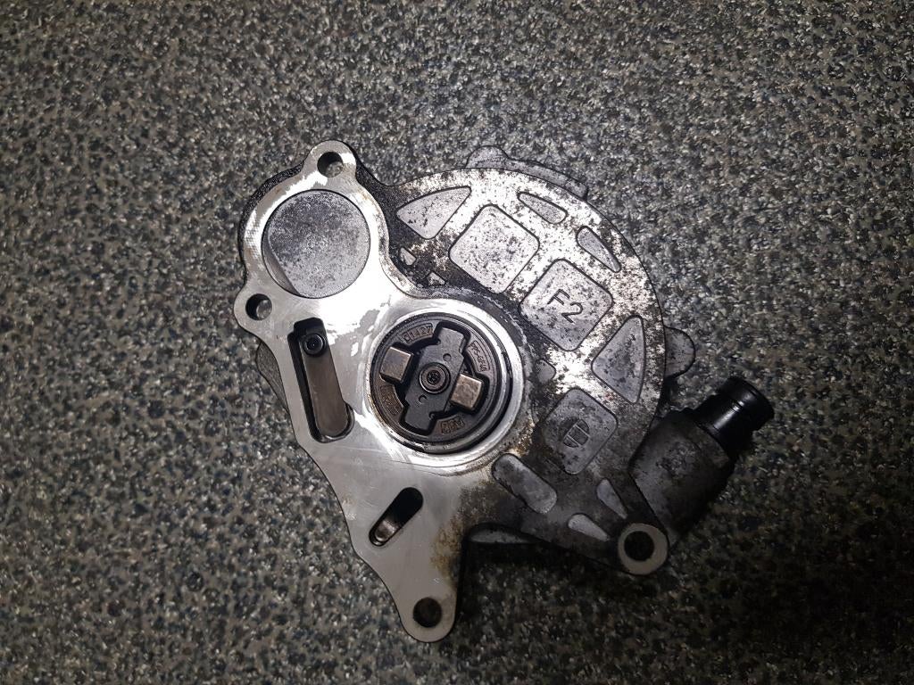 Vacuumpomp Volkswagen Caddy III 1.6 TDI 16V 2011, Ophalen of Verzenden