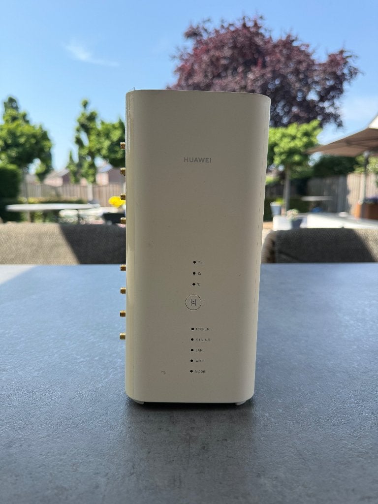 Huawei B818-263 “Special Edition”, Ophalen of Verzenden, Zo goed als nieuw, Router met modem, HUAWEI
