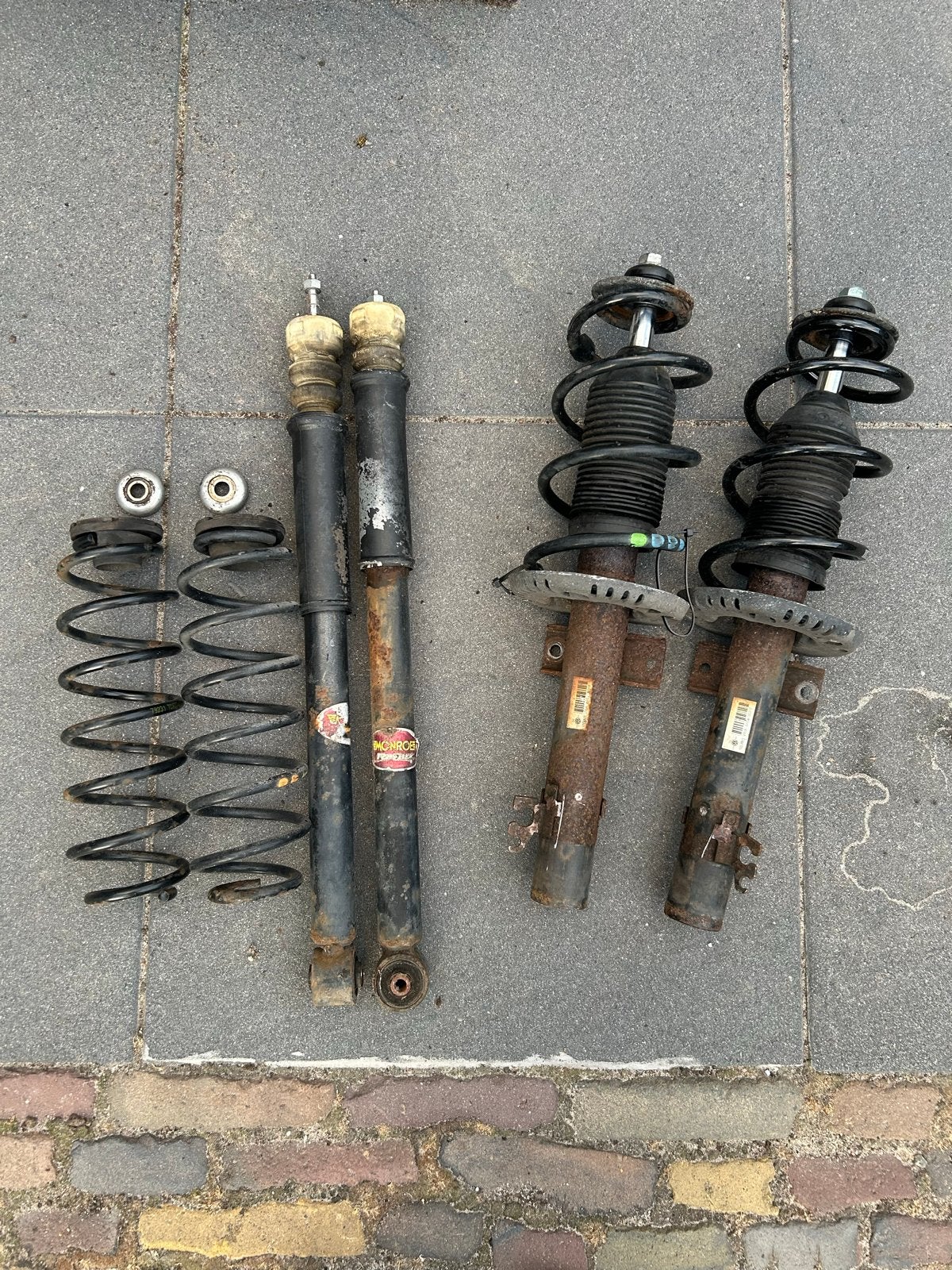 Schokbrekers en veren Seat Ibiza 6J / VW Polo 6R, Ophalen of Verzenden, Gebruikt, Seat