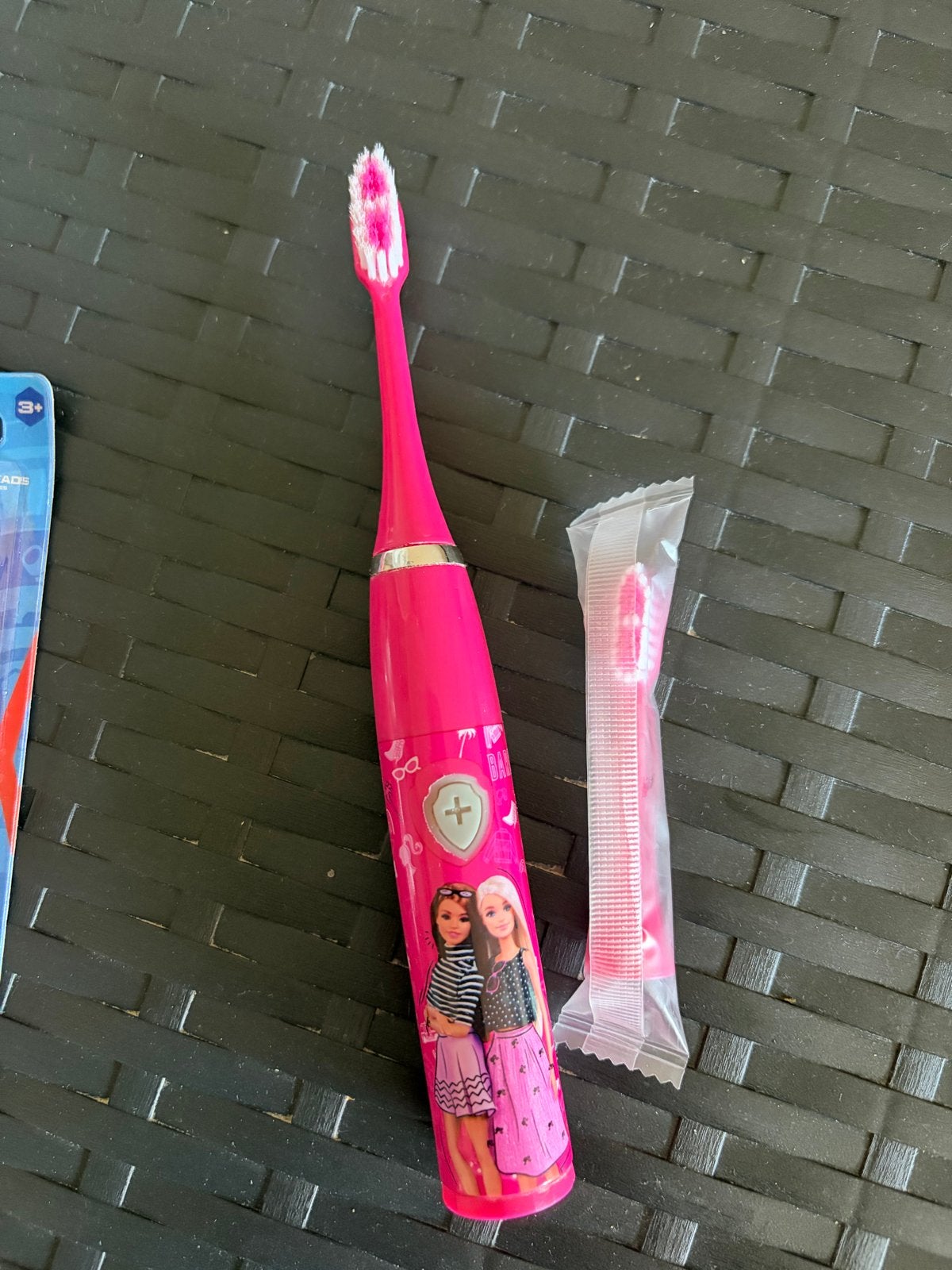 Roze Barbie elektrische tandenborstel met opzetborstel, Ophalen of Verzenden, Nieuw, Tandenborstel